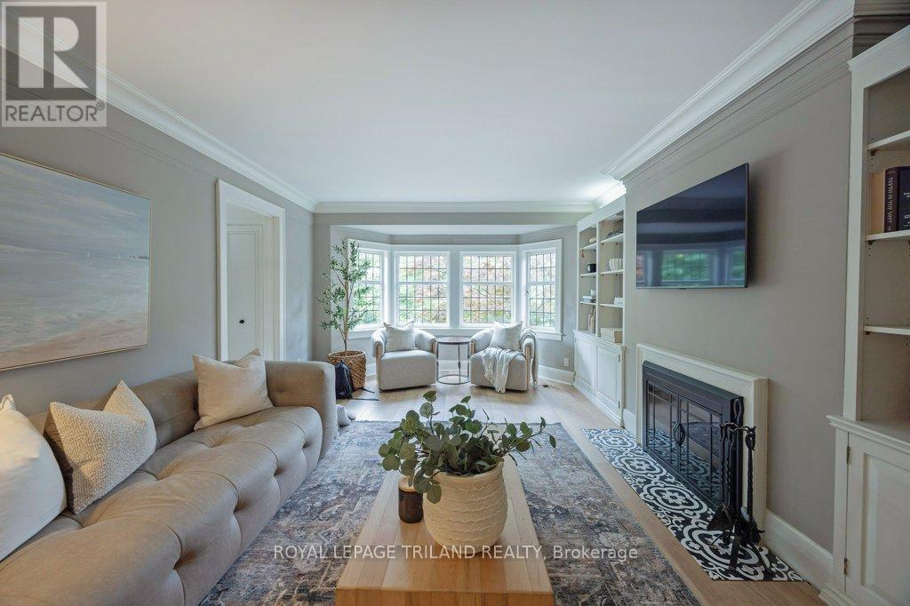 818 Talbot Street, London East (East B), Ontario  N6A 2V8 - Photo 9 - X12459676