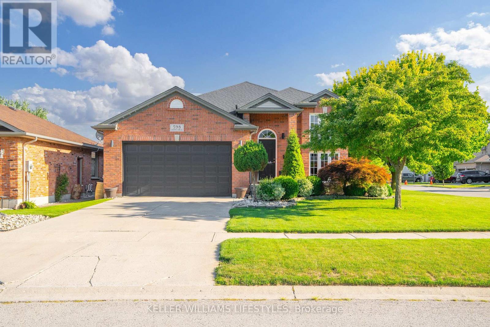 598 Harris Circle, Strathroy-Caradoc (Ne), Ontario  N7G 4H3 - Photo 1 - X12459681