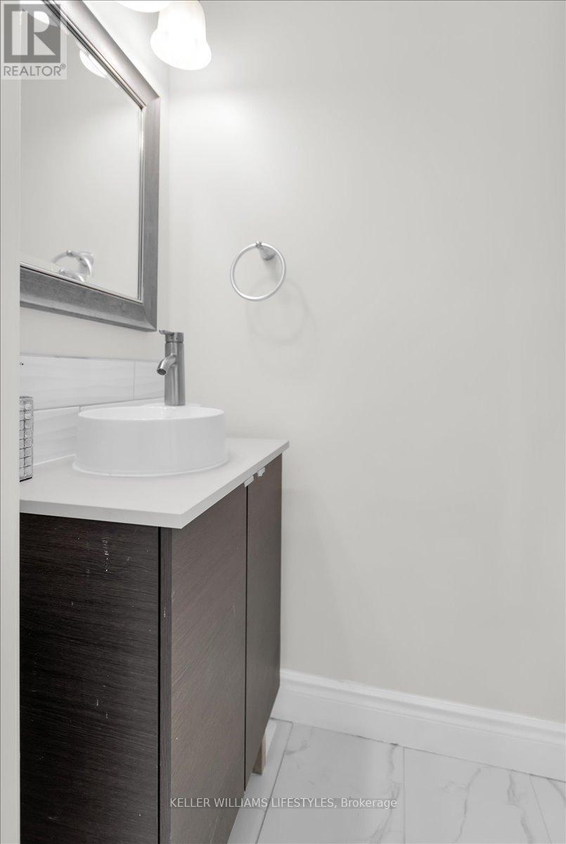 661 Ladybrook Crescent, London South, Ontario  N6J 2C4 - Photo 20 - X12459694