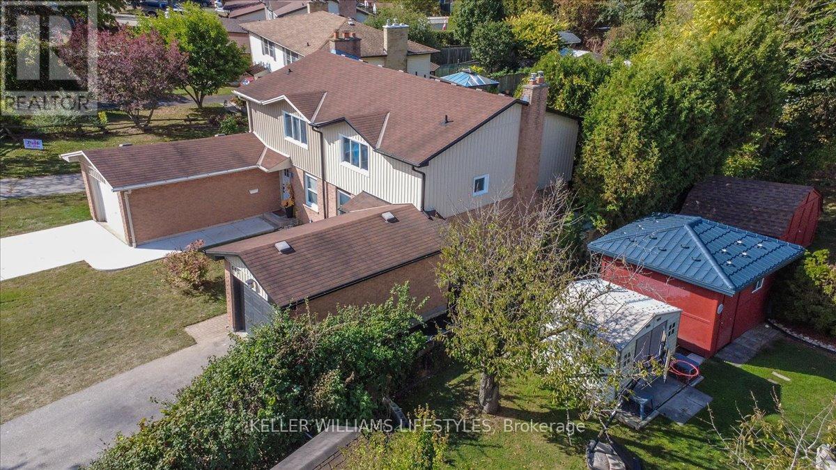 661 Ladybrook Crescent, London South, Ontario  N6J 2C4 - Photo 3 - X12459694
