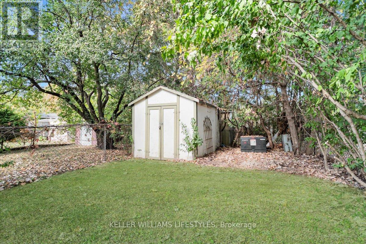661 Ladybrook Crescent, London South, Ontario  N6J 2C4 - Photo 49 - X12459694