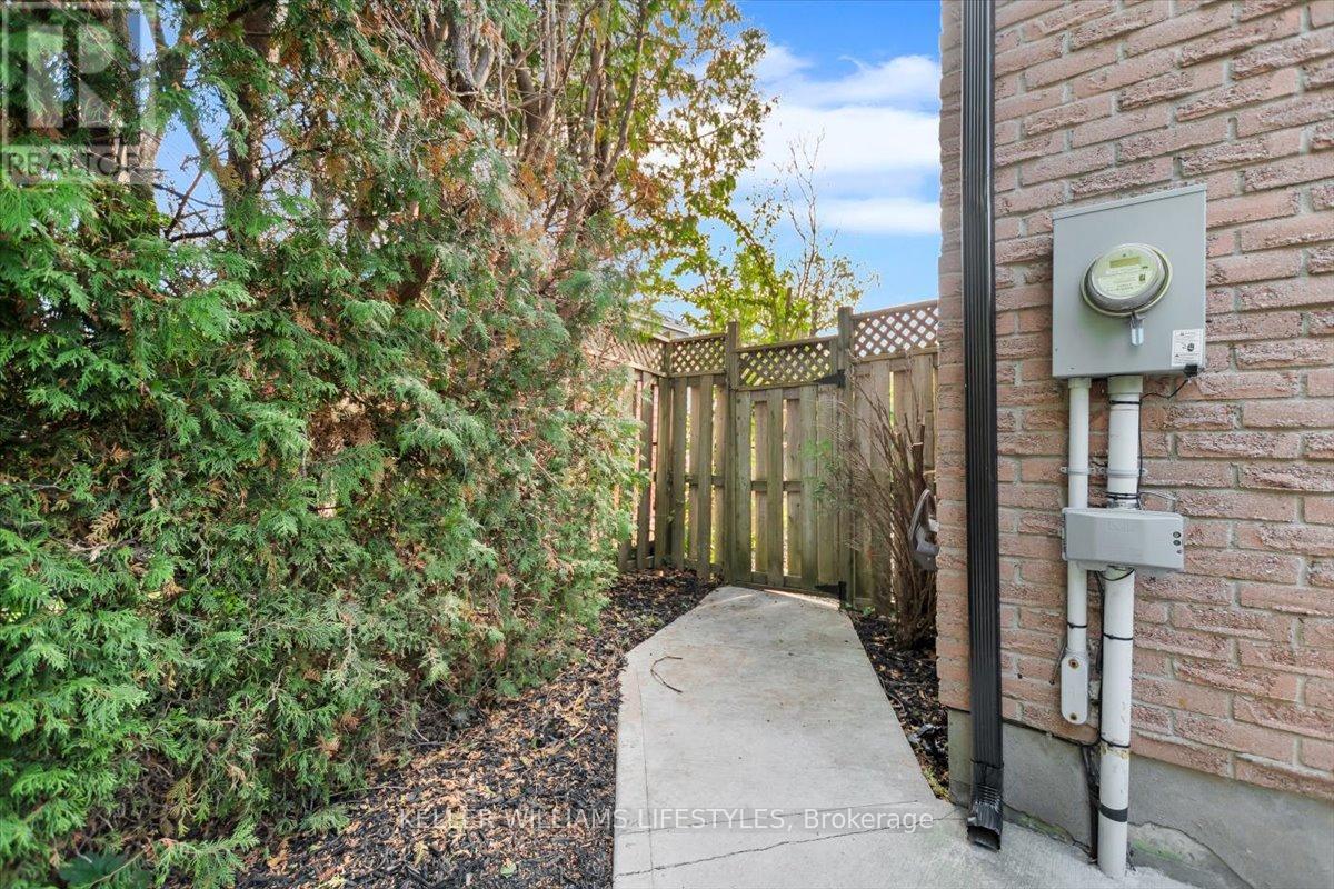661 Ladybrook Crescent, London South, Ontario  N6J 2C4 - Photo 50 - X12459694