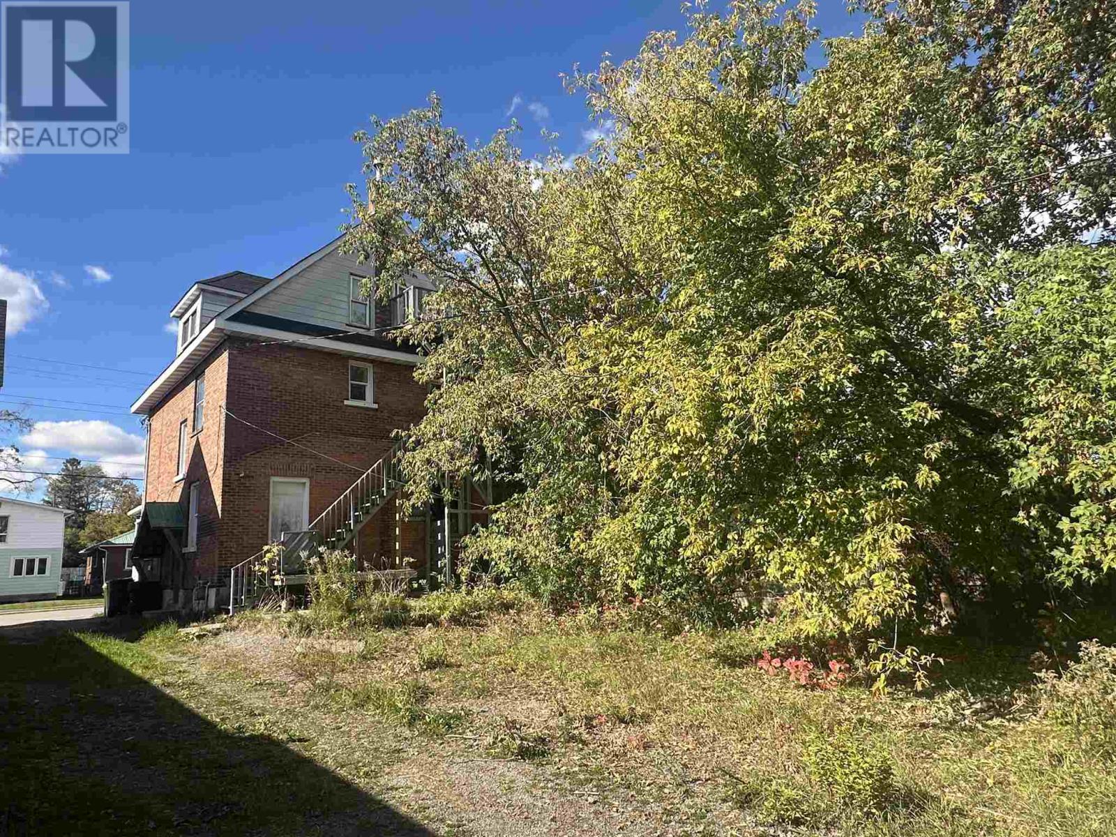 266 John St, Sault Ste. Marie, Ontario  P6A 1P5 - Photo 10 - SM252945