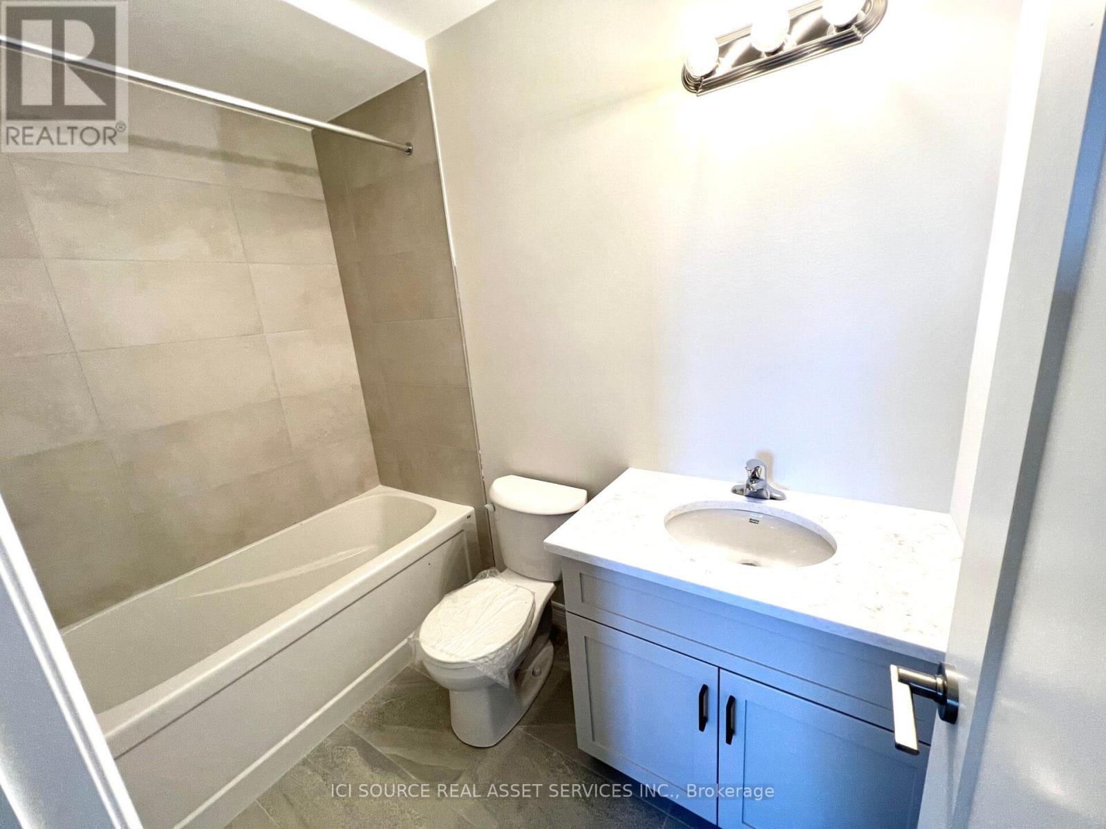 33 - 295 Tanglewood Drive, Hamilton, Ontario  L0R 1C0 - Photo 5 - X12459589