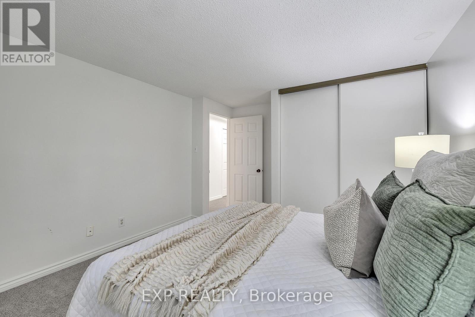 340 Driftwood Drive, Kitchener, Ontario  N2N 1Y7 - Photo 16 - X12459592