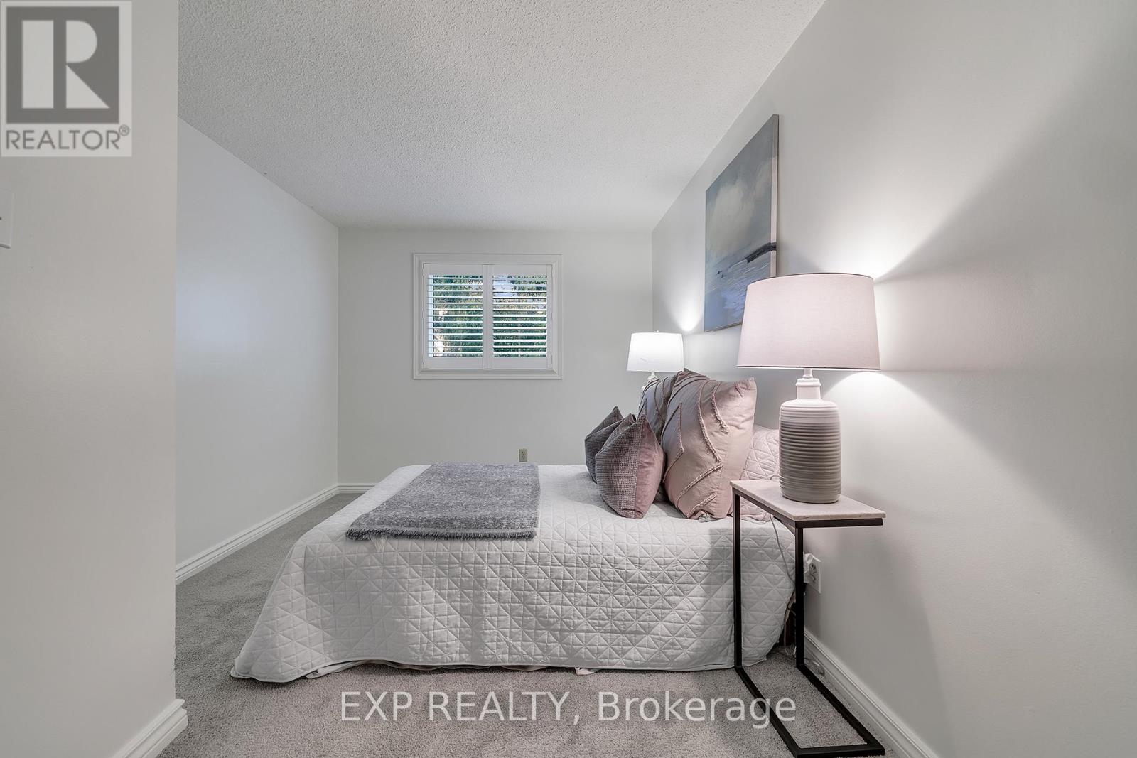 340 Driftwood Drive, Kitchener, Ontario  N2N 1Y7 - Photo 18 - X12459592
