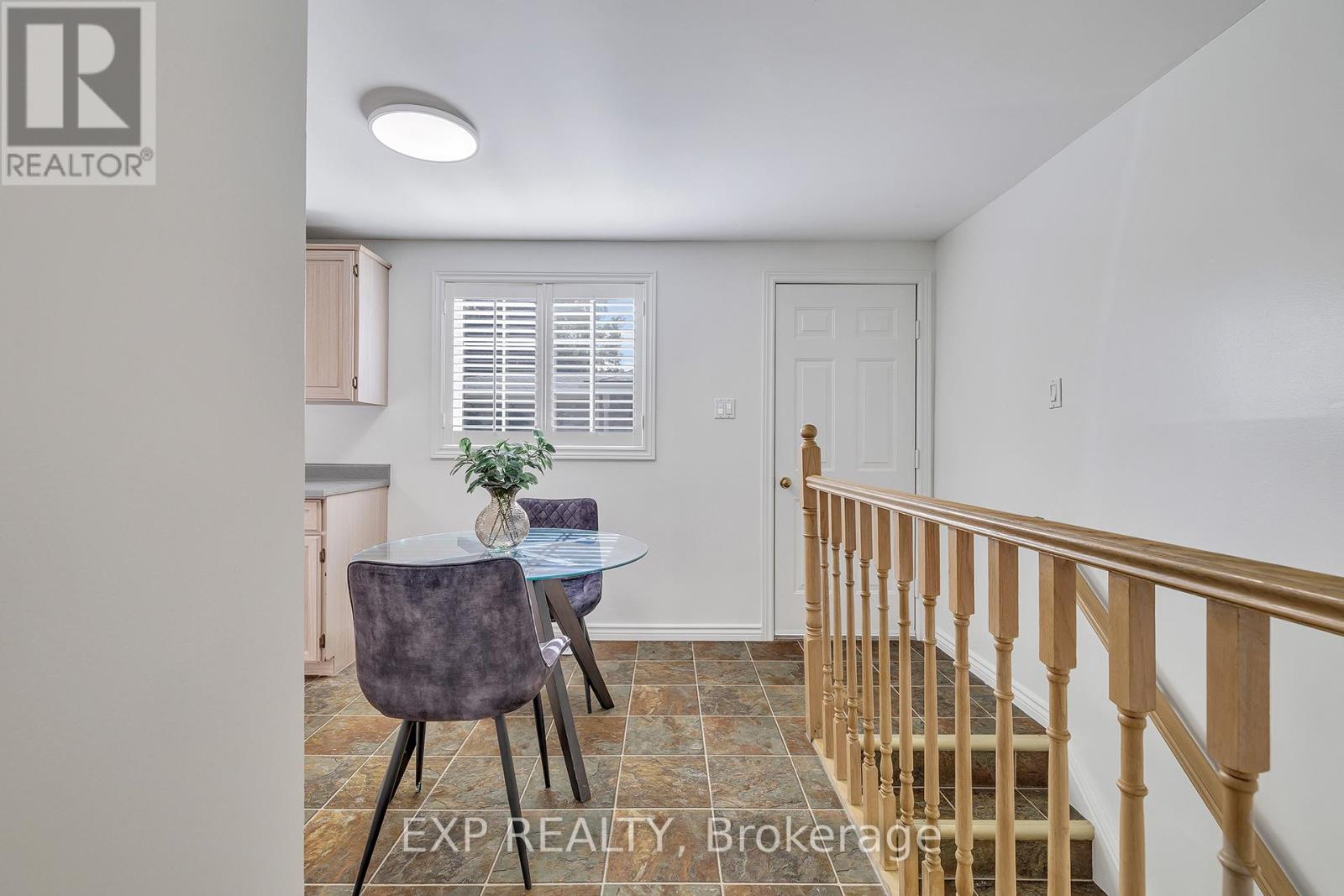 340 Driftwood Drive, Kitchener, Ontario  N2N 1Y7 - Photo 7 - X12459592