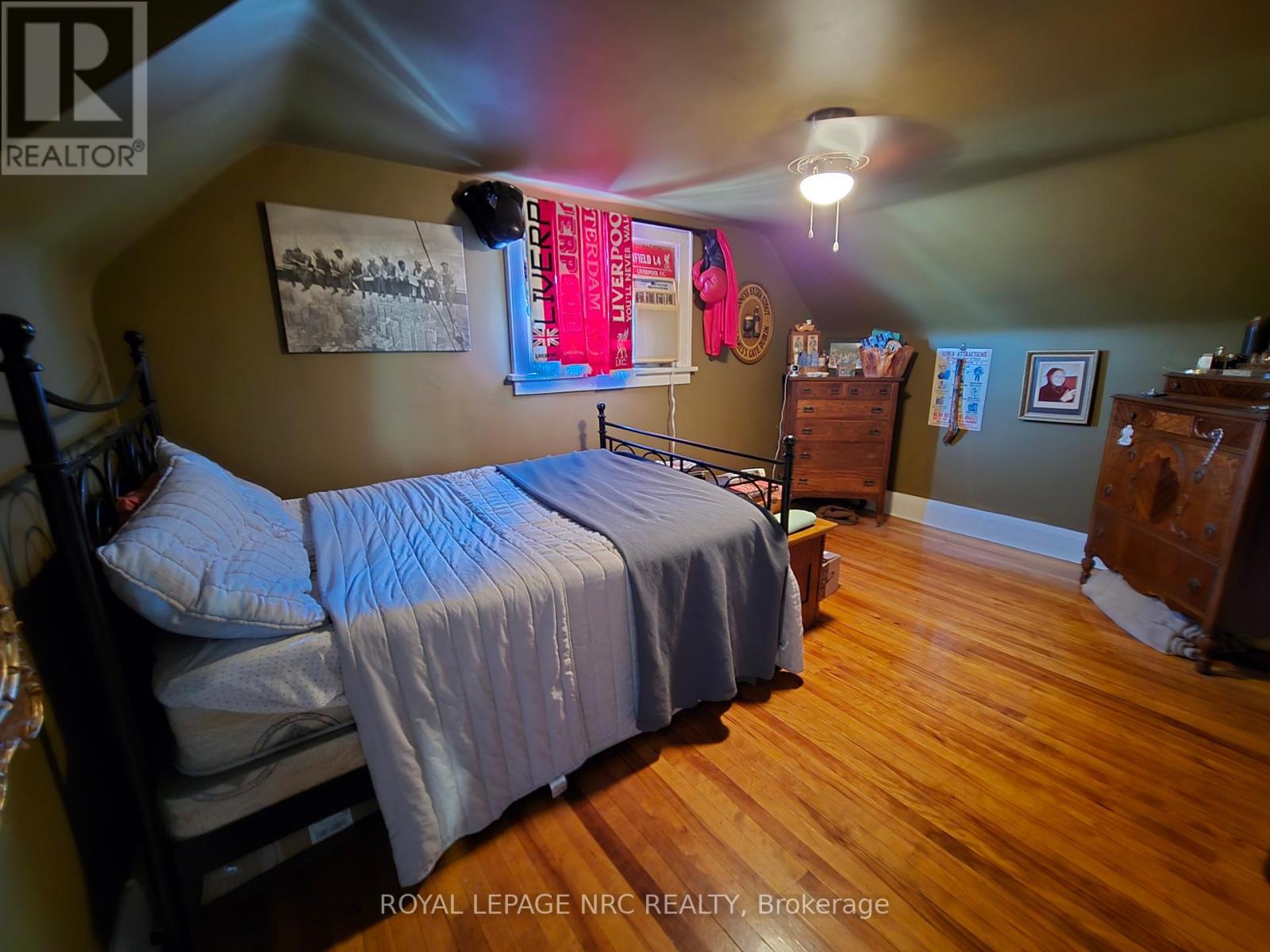 506 Southworth Street S, Welland (Lincoln/crowland), Ontario  L3B 1Z9 - Photo 12 - X12459660