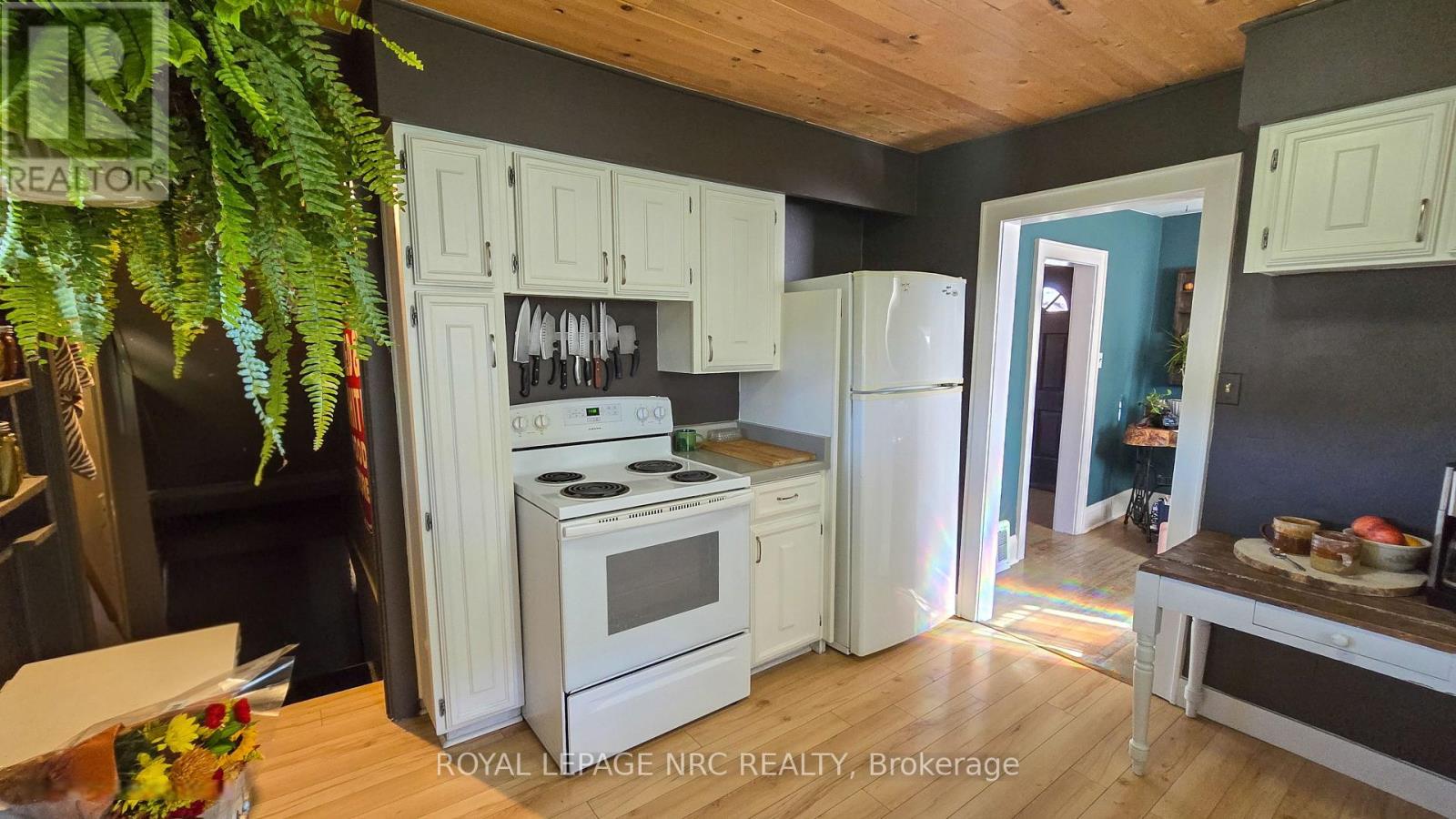 506 Southworth Street S, Welland, Ontario  L3B 1Z9 - Photo 6 - X12459660
