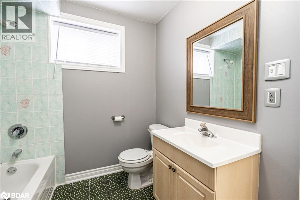 66 Carley Crescent Unit# Lower, Barrie, Ontario  L4N 0M8 - Photo 6 - 40778278