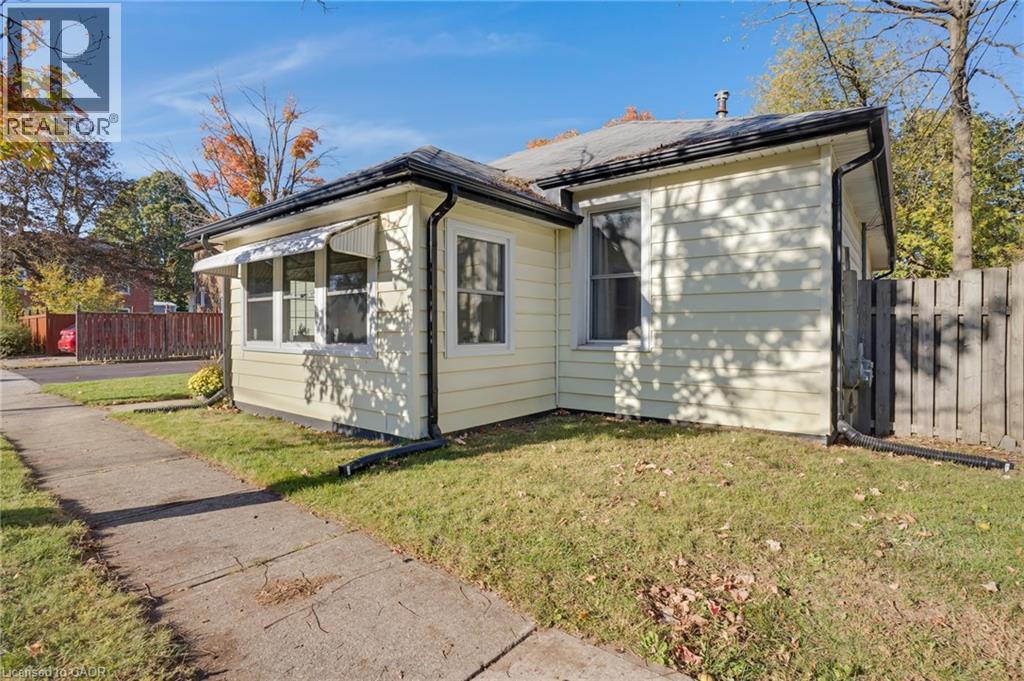 7 Frederick Street S, Acton, Ontario  L7J 2B7 - Photo 2 - 40778509