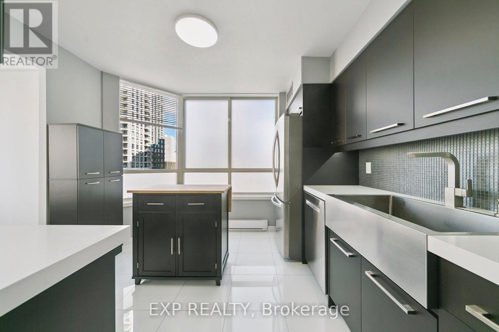 906 - 3605 Kariya Drive, Mississauga, Ontario  L5B 3J4 - Photo 16 - W12459580