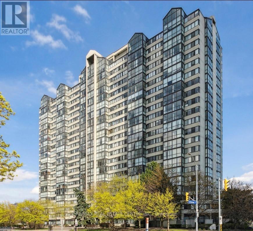 411 - 350 Webb Drive, Mississauga, Ontario  L5B 3W4 - Photo 3 - W12458896