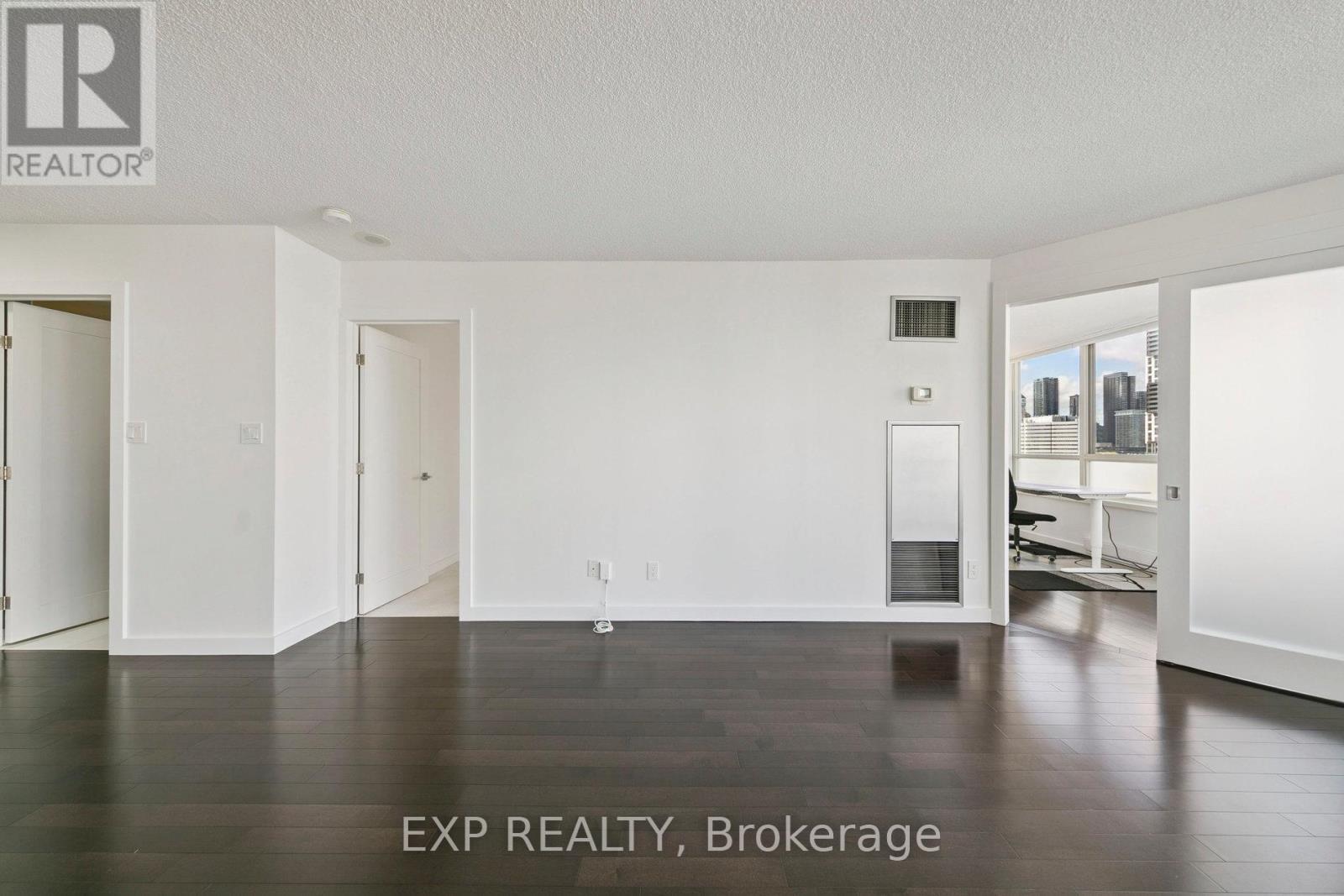 906 - 3605 Kariya Drive, Mississauga, Ontario  L5B 3J4 - Photo 9 - W12459580