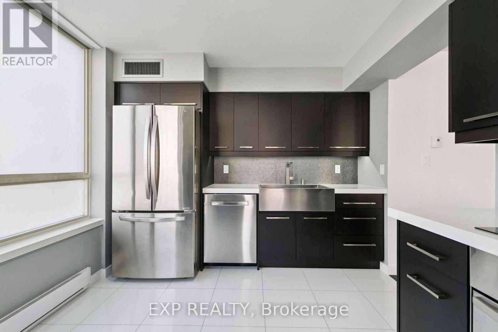 906 - 3605 Kariya Drive, Mississauga, Ontario  L5B 3J4 - Photo 12 - W12459580