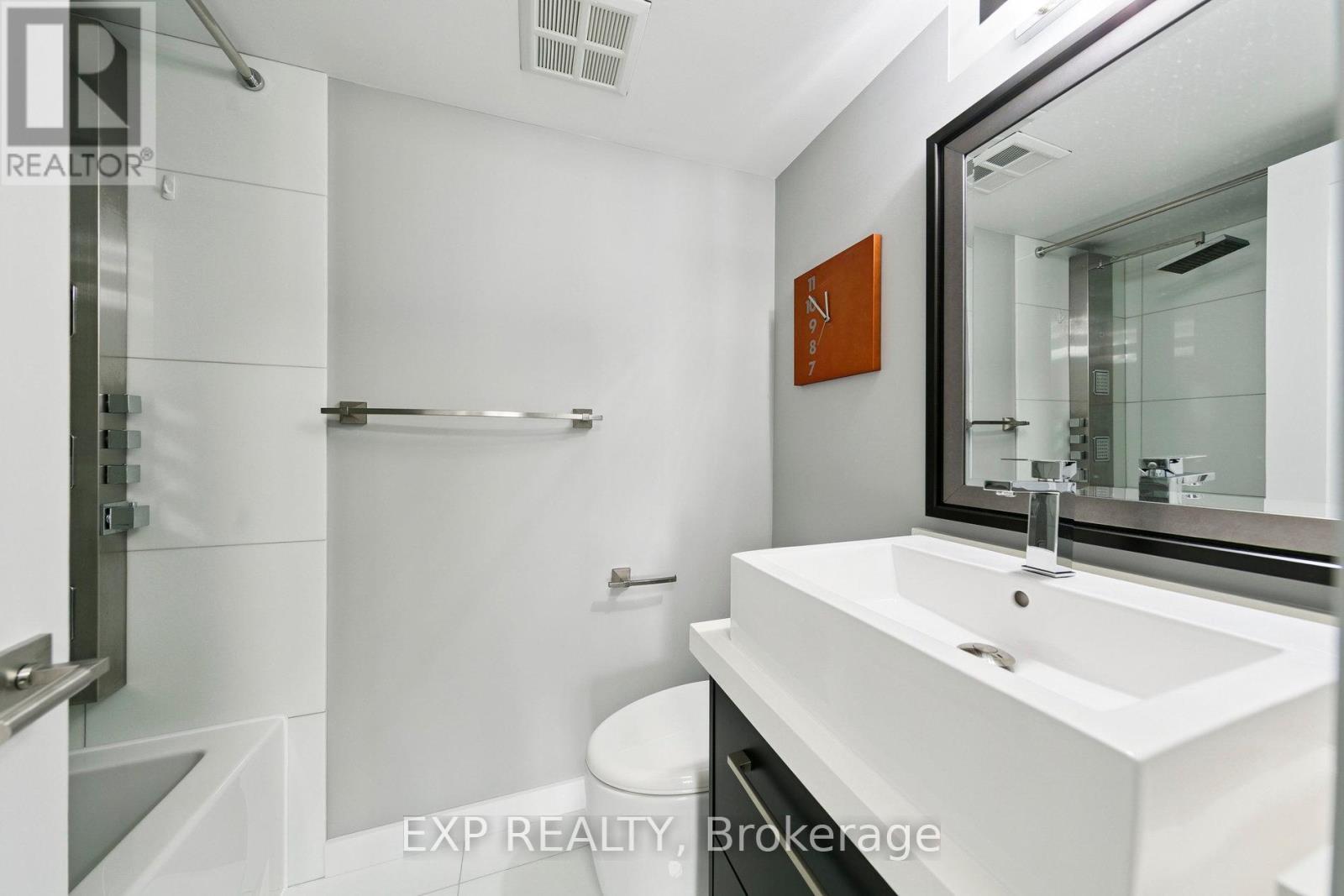 906 - 3605 Kariya Drive, Mississauga, Ontario  L5B 3J4 - Photo 22 - W12459580