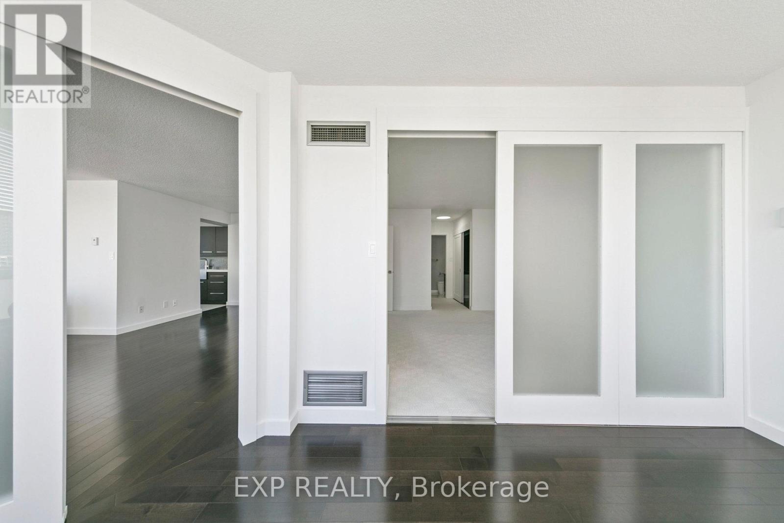 906 - 3605 Kariya Drive, Mississauga, Ontario  L5B 3J4 - Photo 25 - W12459580