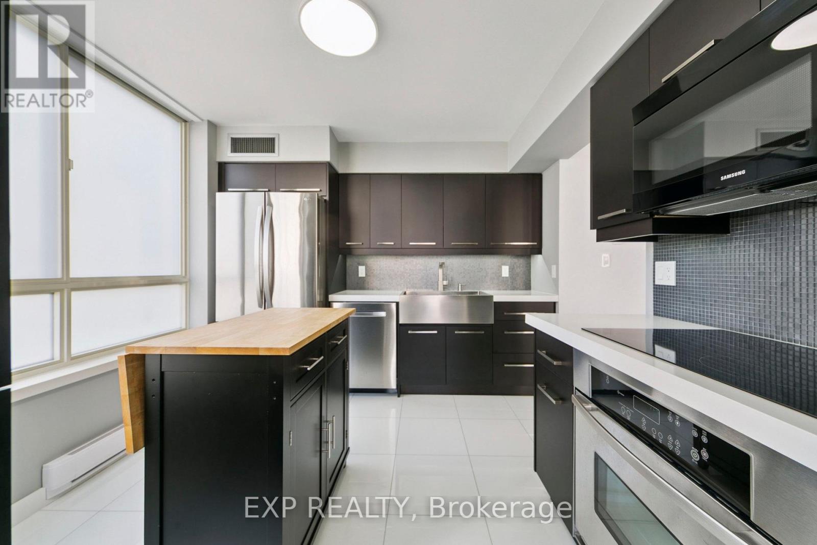 906 - 3605 Kariya Drive, Mississauga, Ontario  L5B 3J4 - Photo 15 - W12459580