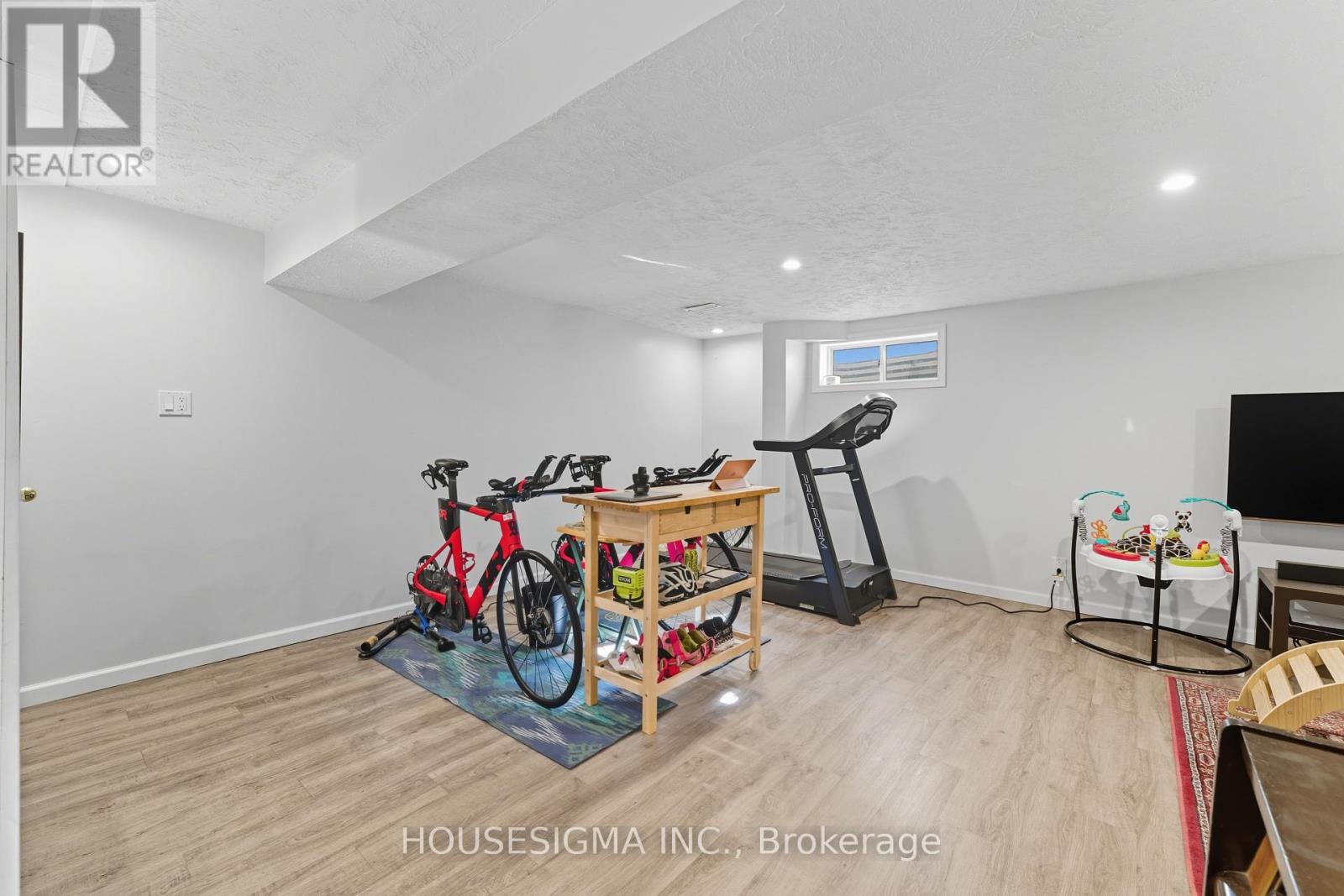 132 Forest Glen Crescent, Kitchener, Ontario  N2N 1C8 - Photo 26 - X12459640
