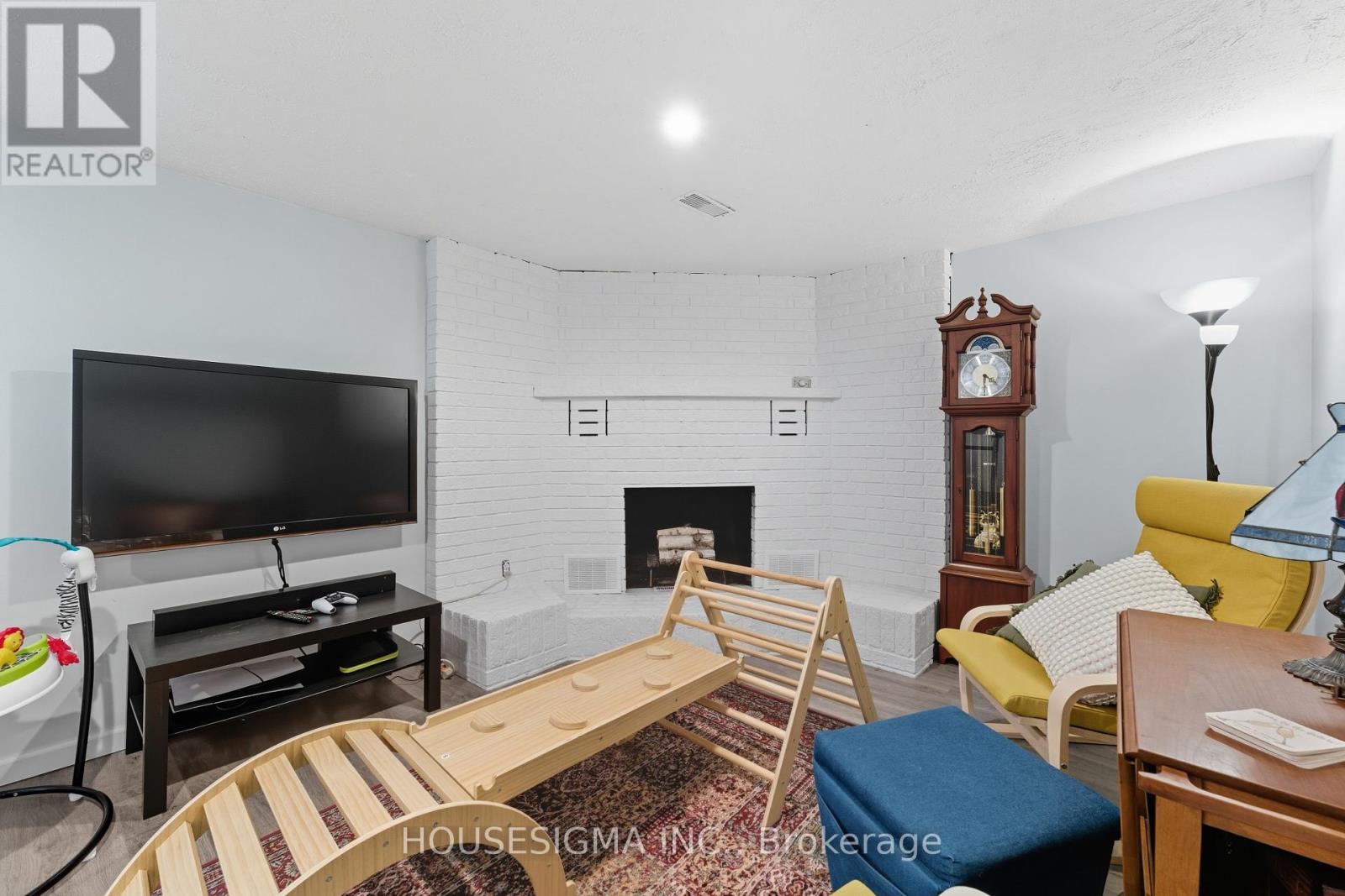 132 Forest Glen Crescent, Kitchener, Ontario  N2N 1C8 - Photo 27 - X12459640