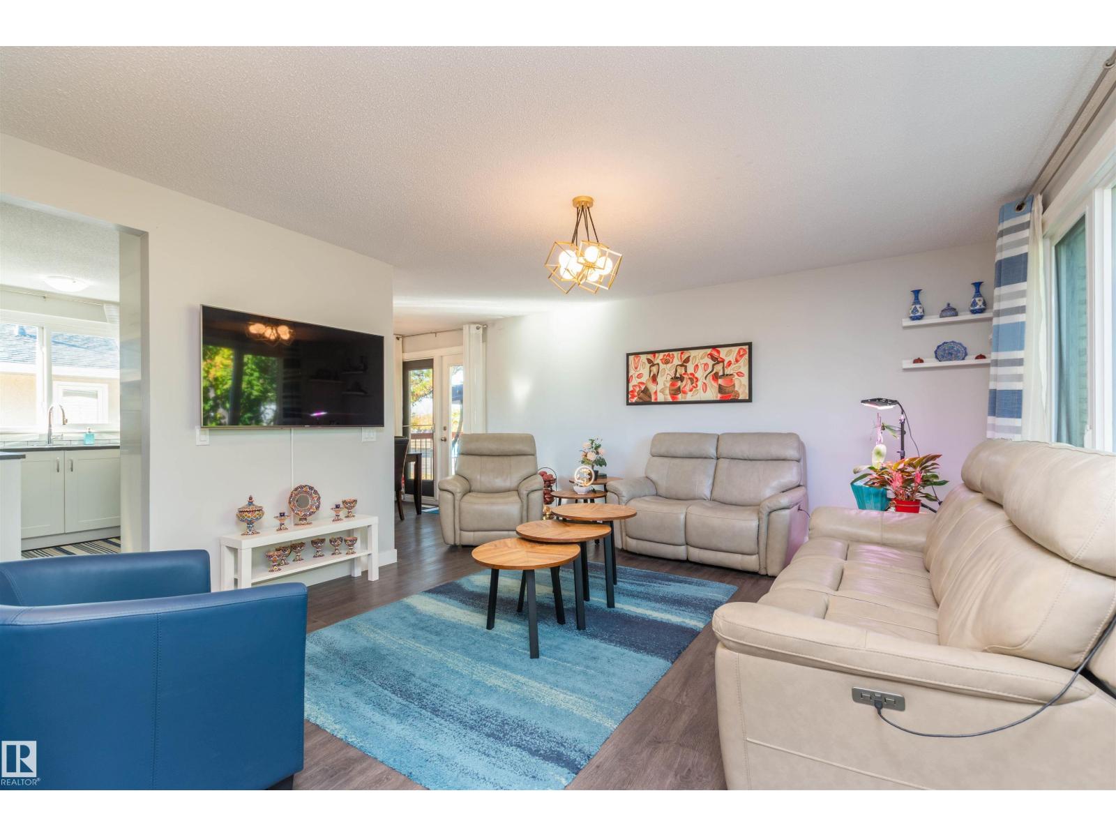 11227 40 Av Nw, Edmonton, Alberta  T6J 0P9 - Photo 3 - E4461960