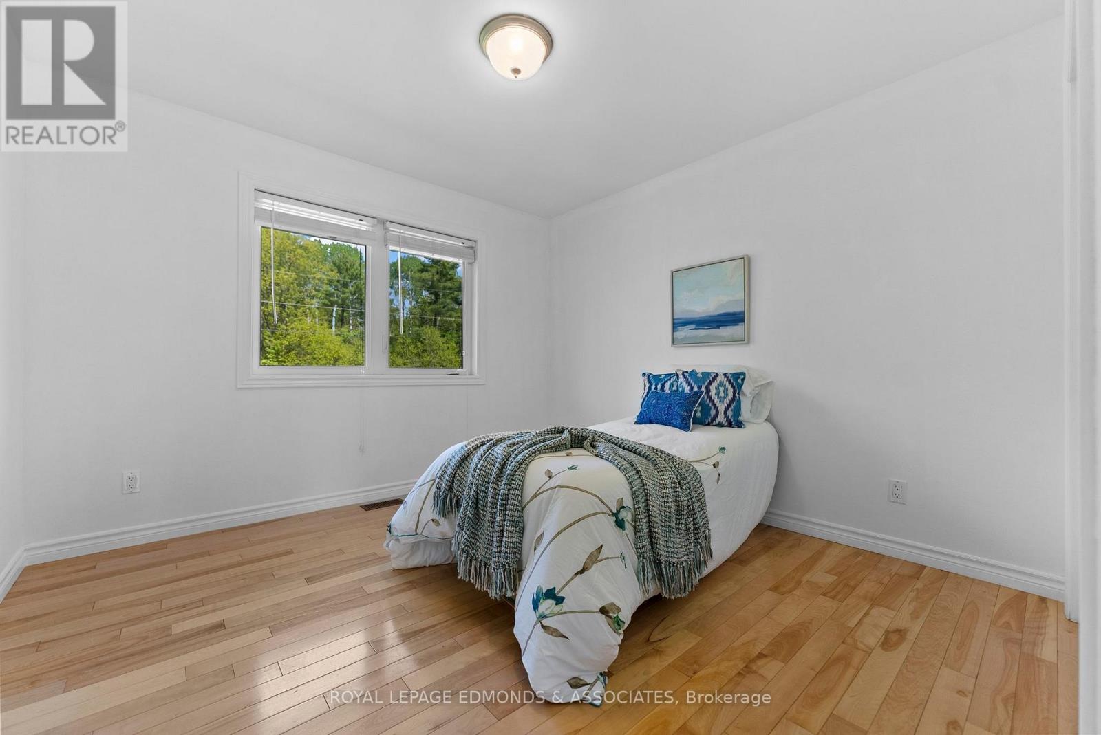 40 Blue Danube Way, Laurentian Valley, Ontario  K8A 6W2 - Photo 23 - X12391583