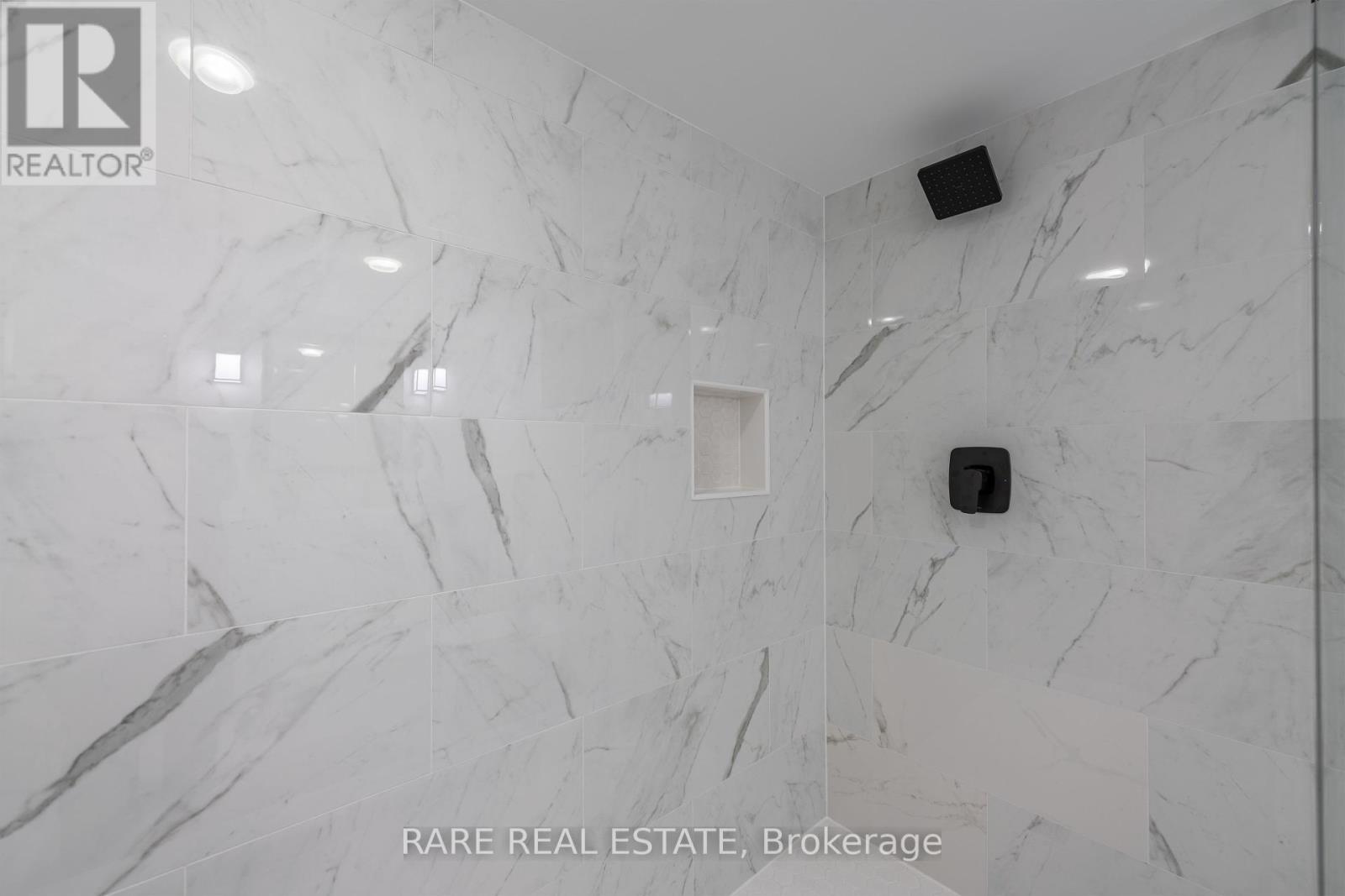 244 Donlea Drive, Toronto (Leaside), Ontario  M4G 2N2 - Photo 18 - C12459646