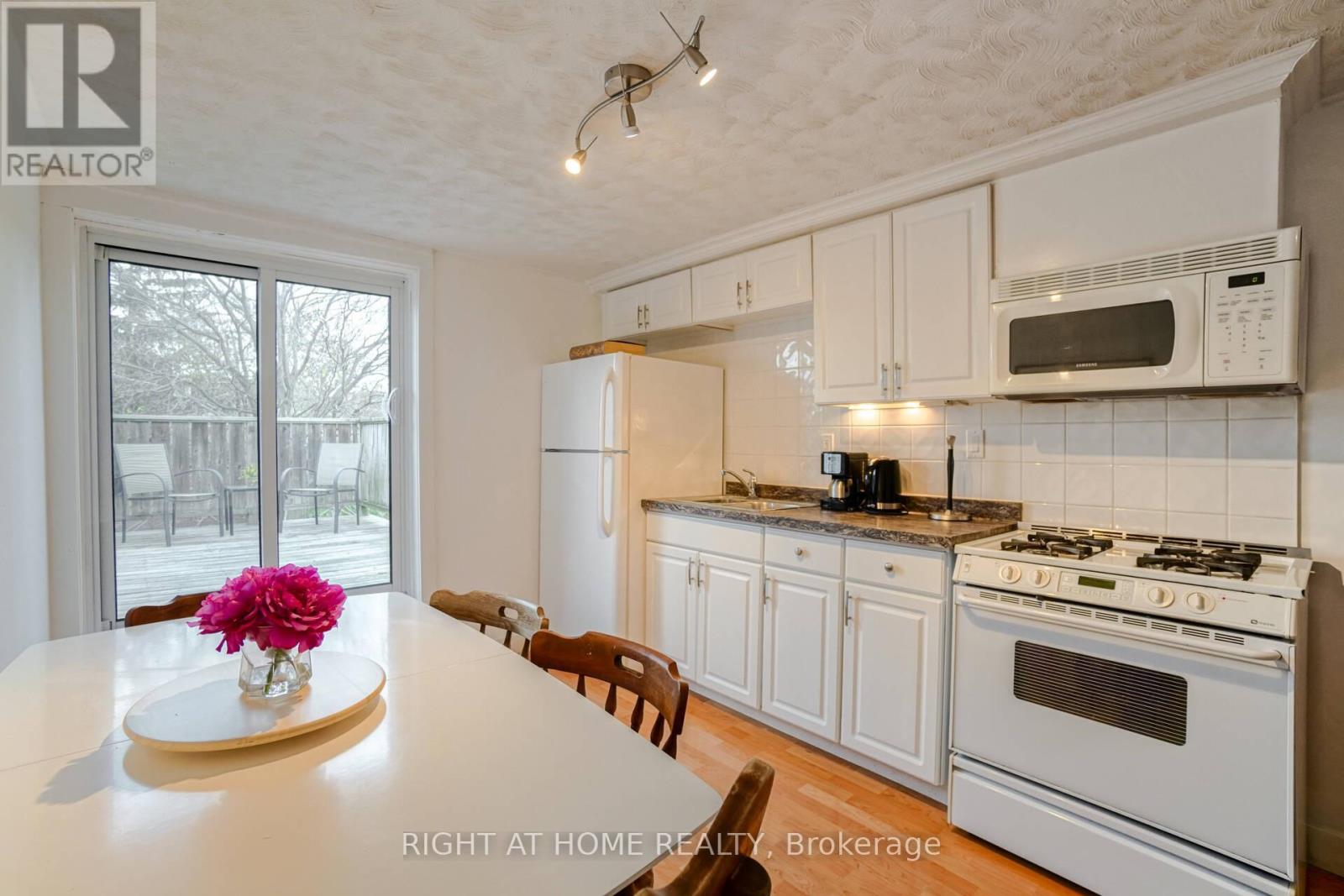 125 Lisgar Street, Toronto, Ontario  M6J 3G4 - Photo 10 - C12459659