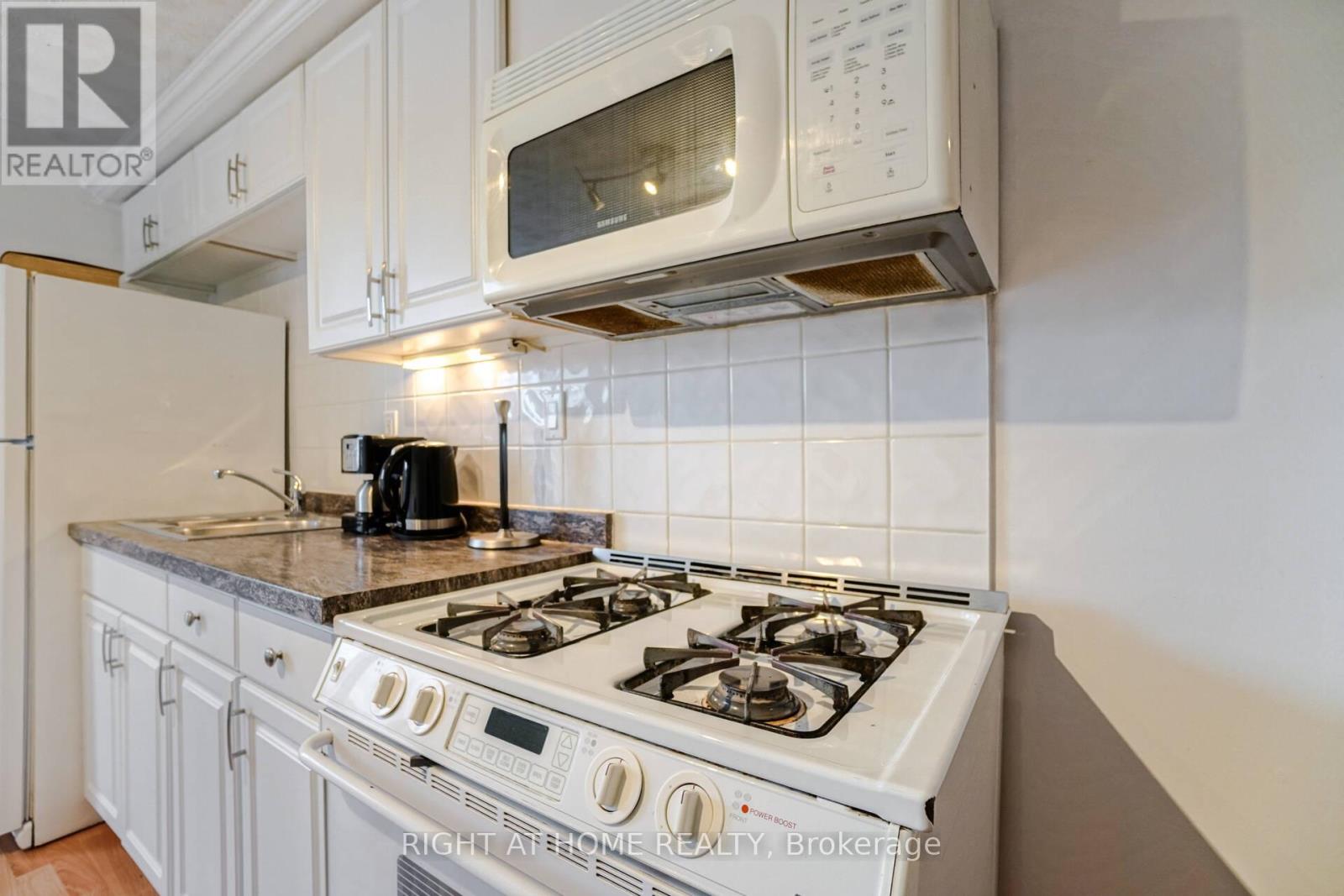 125 Lisgar Street, Toronto, Ontario  M6J 3G4 - Photo 12 - C12459659