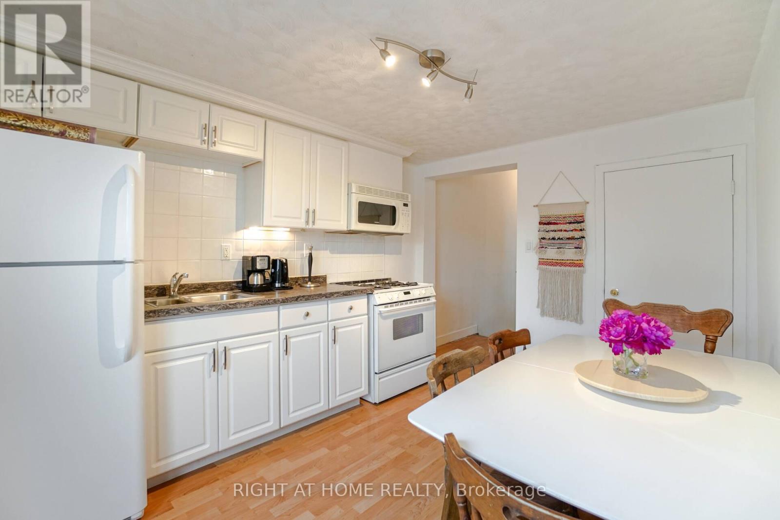 125 Lisgar Street, Toronto, Ontario  M6J 3G4 - Photo 9 - C12459659