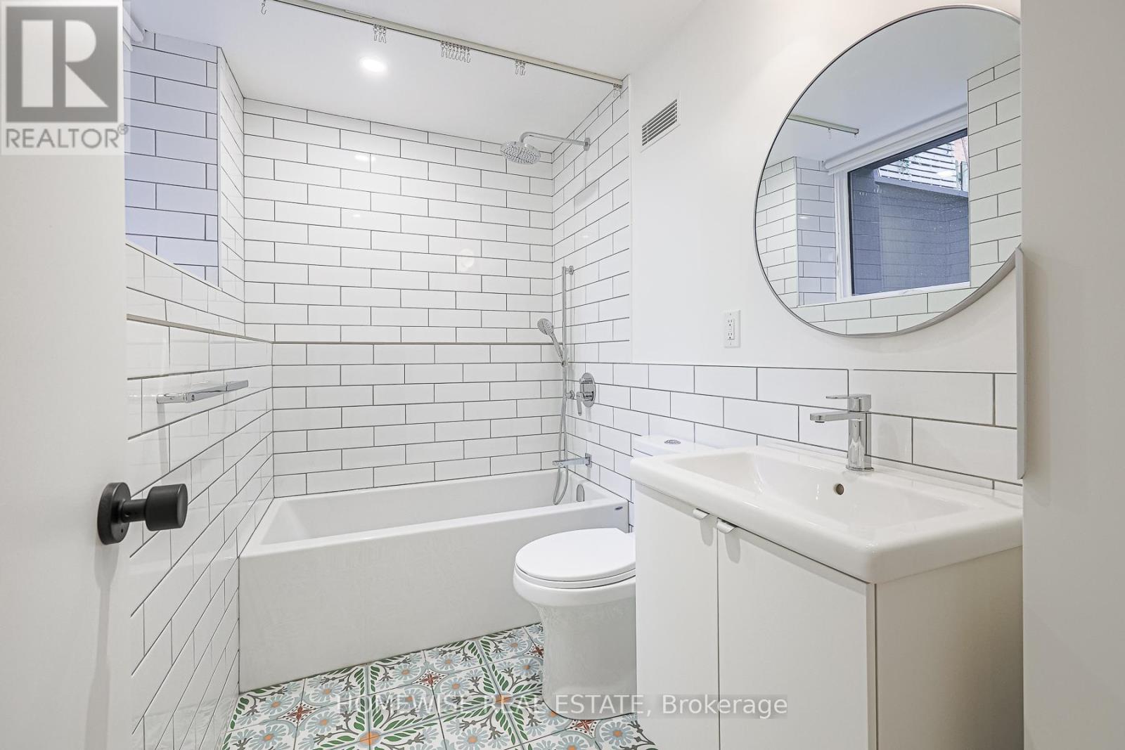 83 Clinton Street, Toronto, Ontario  M6G 2Y4 - Photo 12 - C12459699