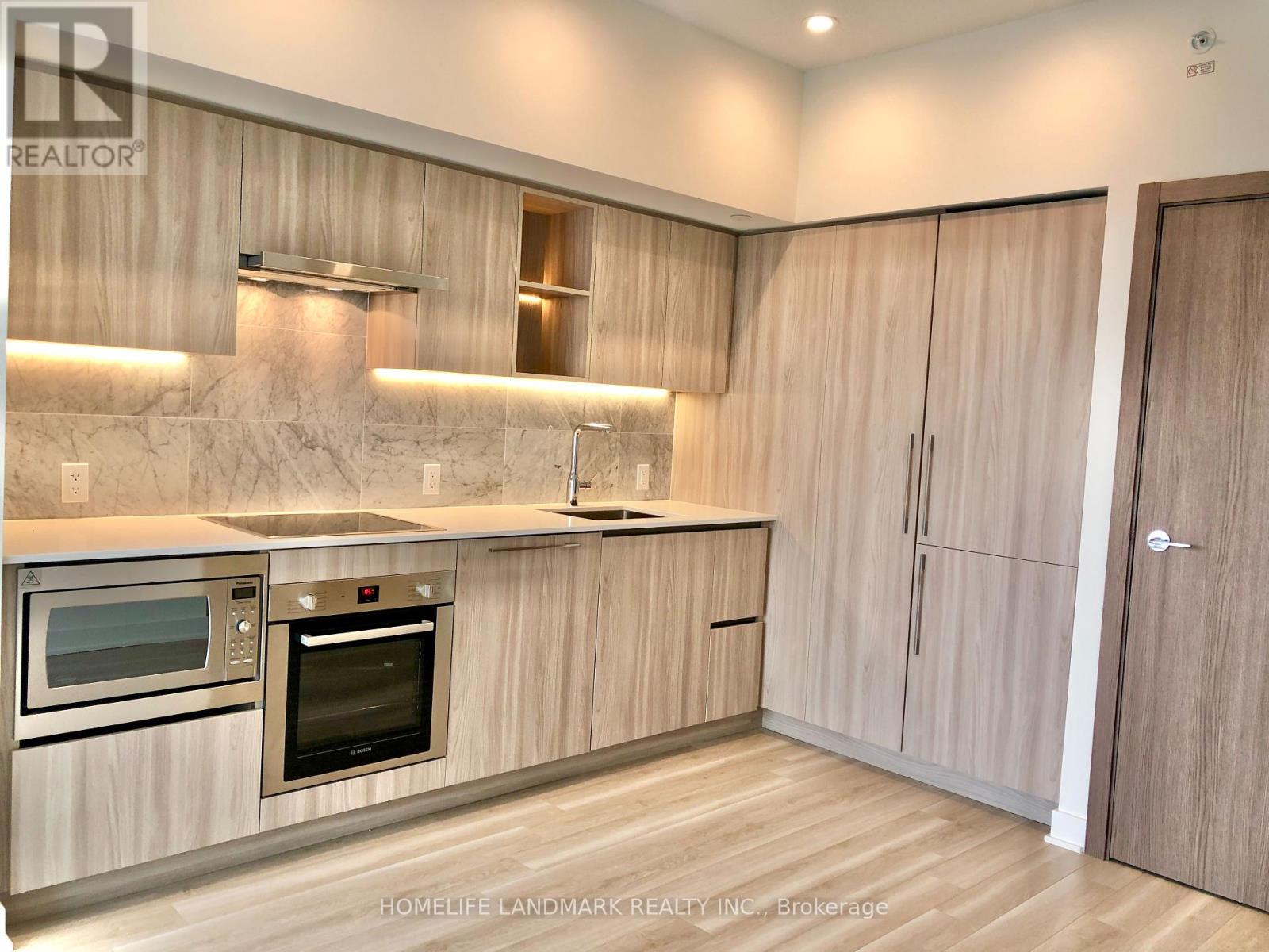 2516 - 19 BATHURST STREET, Toronto, Ontario