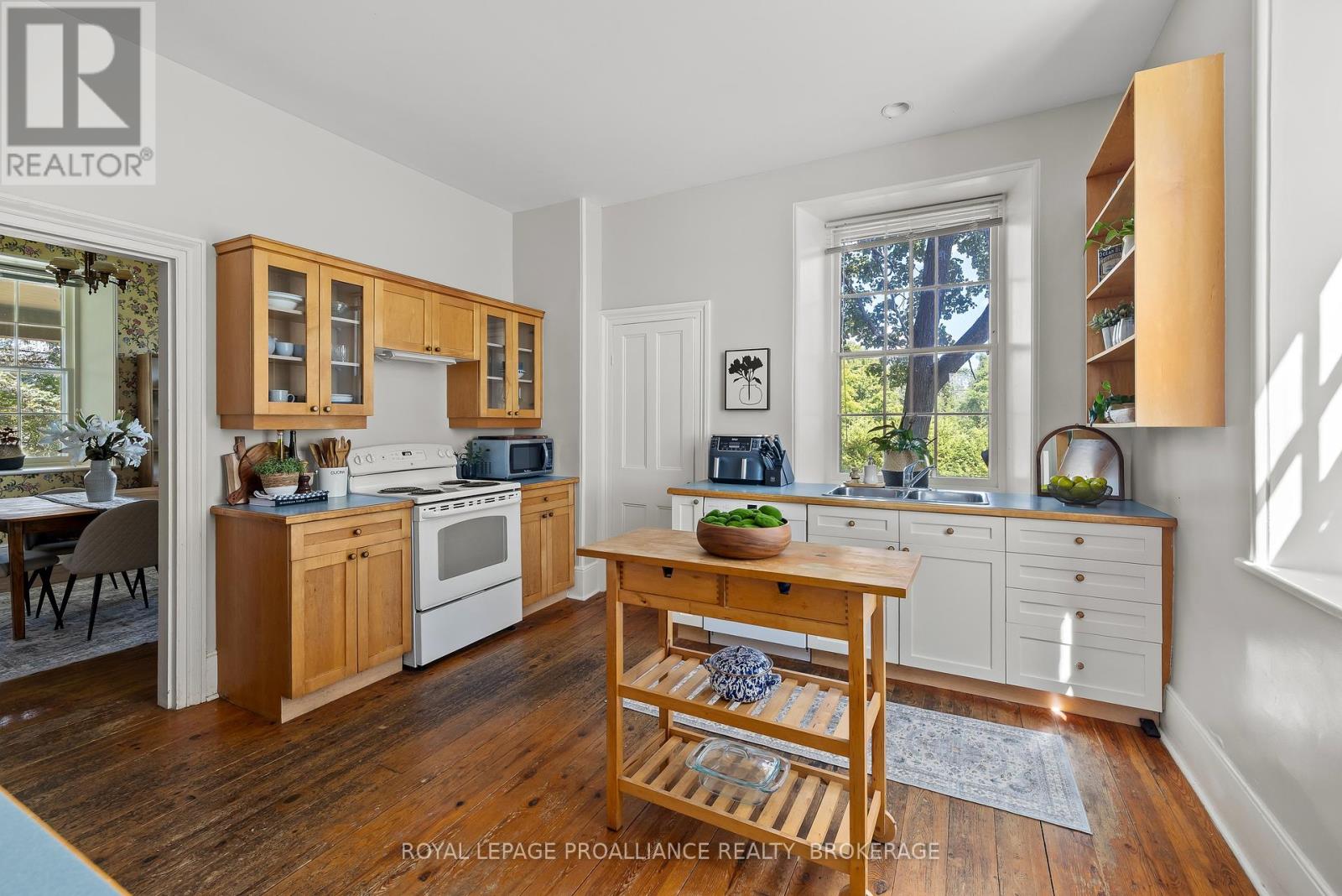 1049 Highway 2 E, Kingston, Ontario  K7L 4V1 - Photo 10 - X12459725