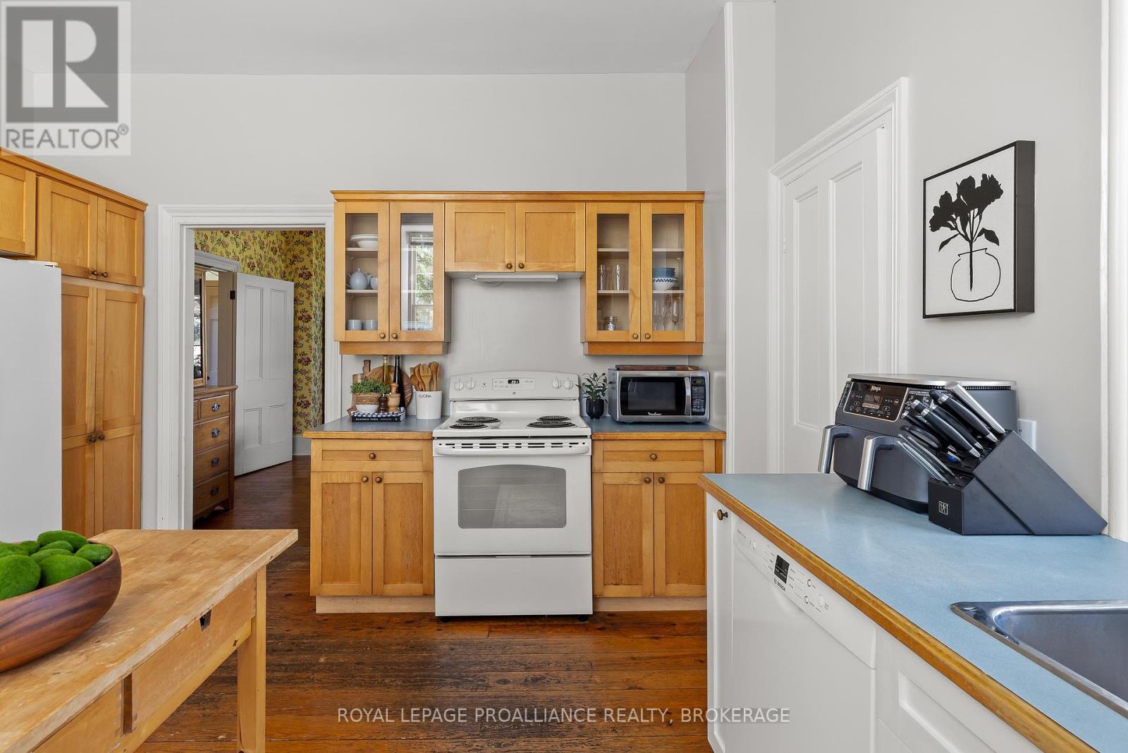 1049 Highway 2 E, Kingston, Ontario  K7L 4V1 - Photo 11 - X12459725