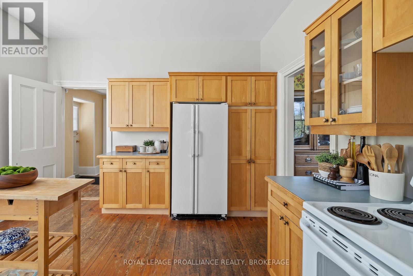 1049 Highway 2 E, Kingston, Ontario  K7L 4V1 - Photo 12 - X12459725