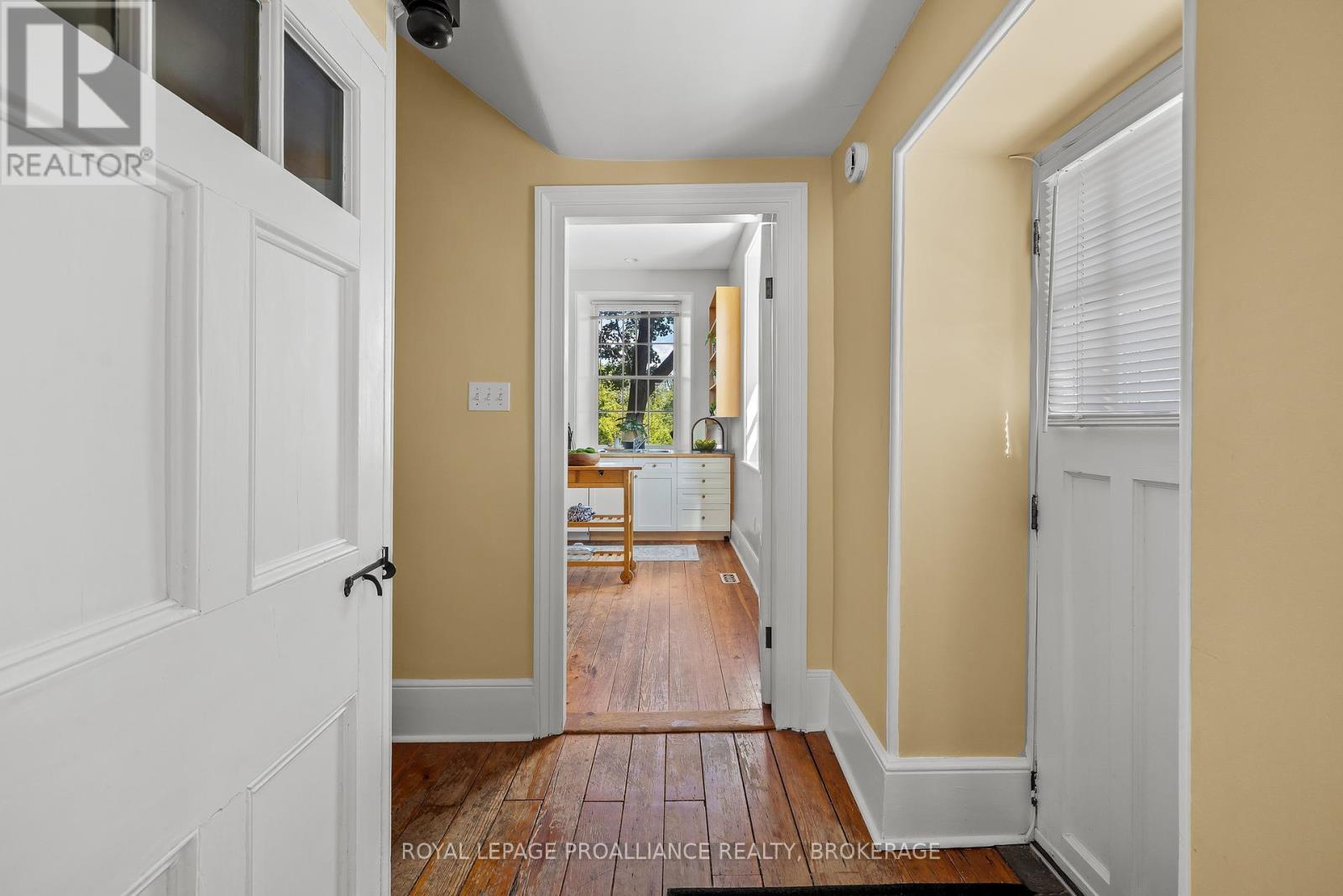 1049 Highway 2 E, Kingston, Ontario  K7L 4V1 - Photo 7 - X12459725