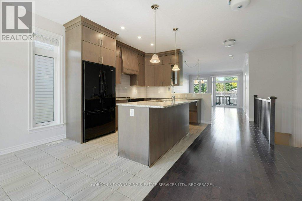281 Brambling Way, Ottawa, Ontario  K2J 6E3 - Photo 9 - X12459850