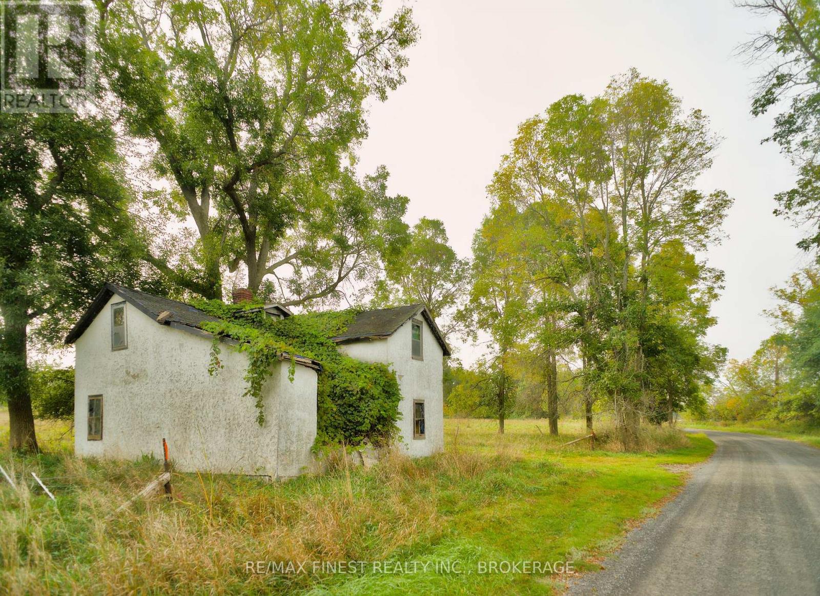 15355 Front Road, Loyalist (Lennox And Addington - South), Ontario  K0H 2S0 - Photo 15 - X12459872