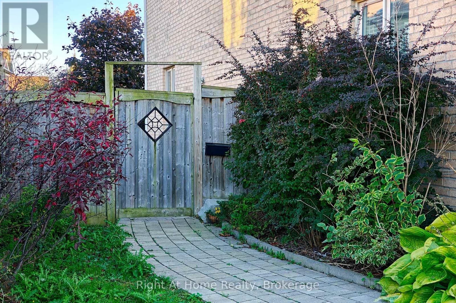 Lower - 126 Duncan Lane, Milton, Ontario  L9T 3X3 - Photo 3 - W12324610