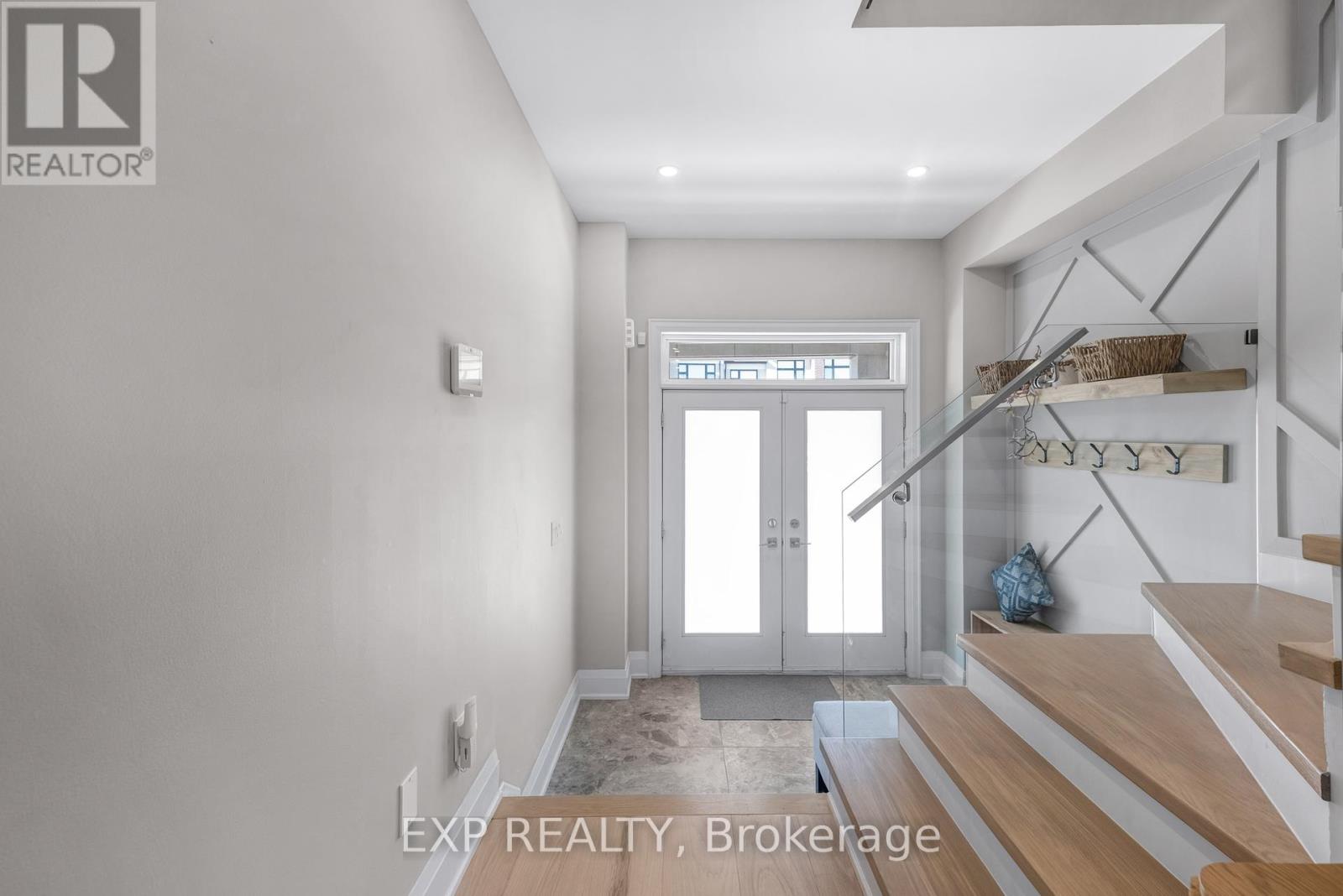 169 Bawden Drive, Richmond Hill, Ontario  L4S 0M2 - Photo 3 - N12459647