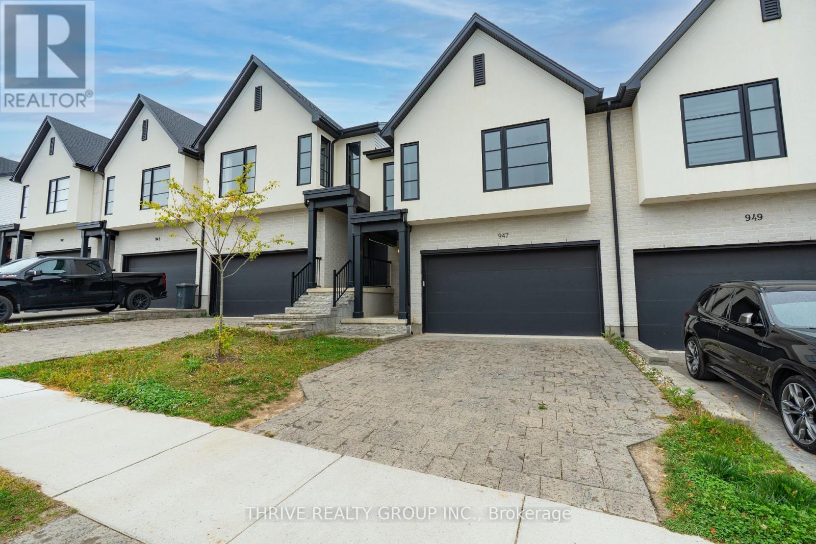 947 Upperpoint Avenue, London South, Ontario  N6K 0L1 - Photo 2 - X12459743