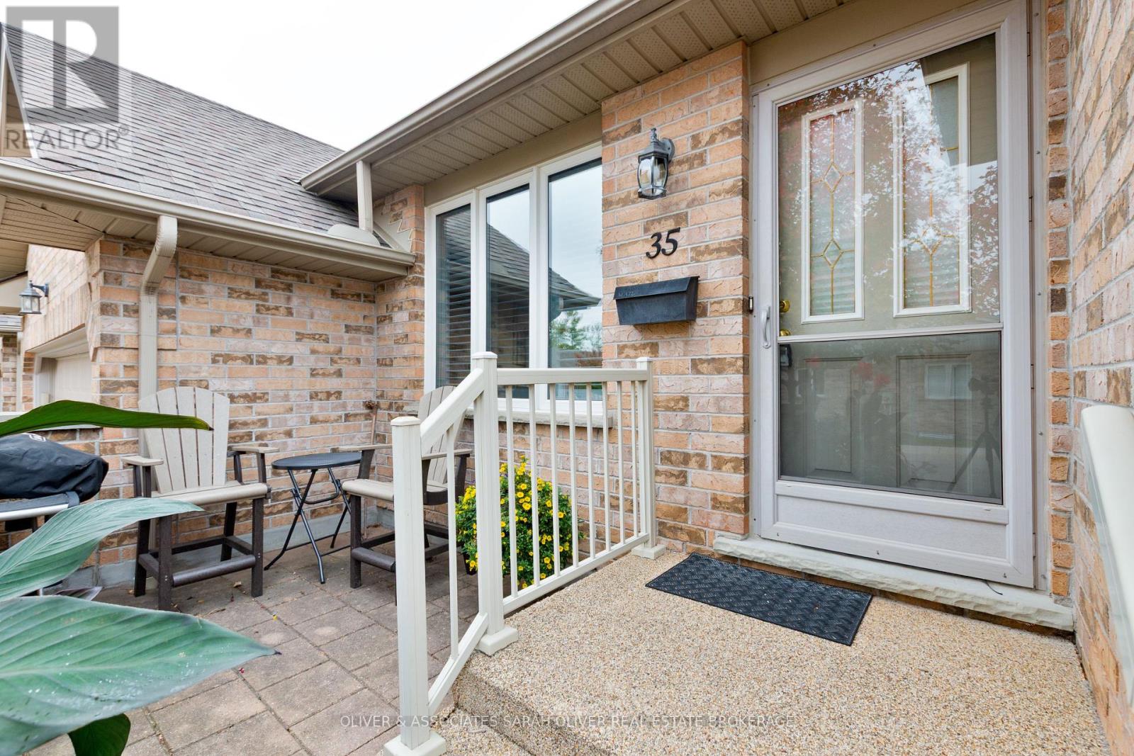 35 - 1241 Beaverbrook Avenue, London North (North N), Ontario  N6H 5P1 - Photo 2 - X12459783