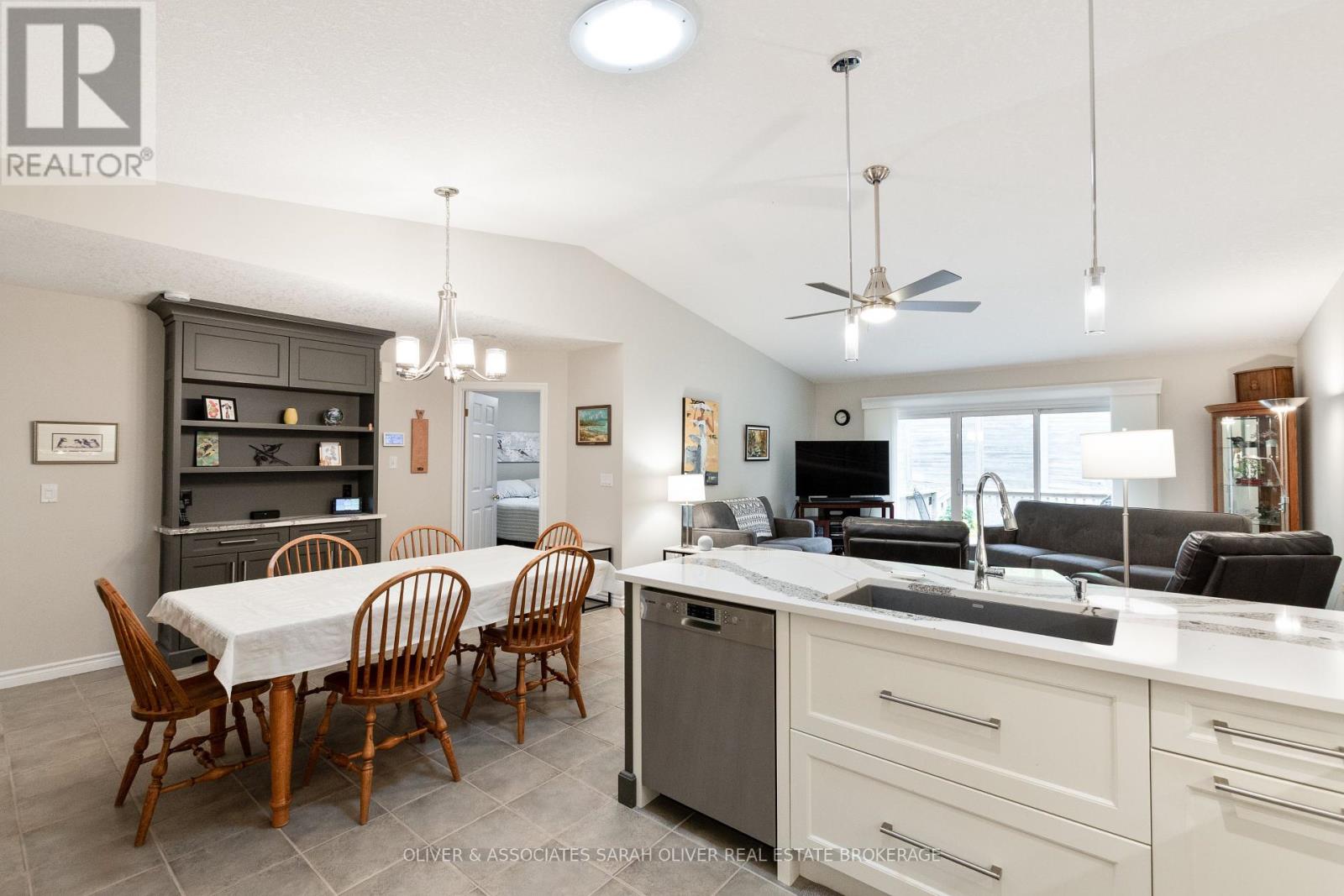 35 - 1241 Beaverbrook Avenue, London North (North N), Ontario  N6H 5P1 - Photo 7 - X12459783