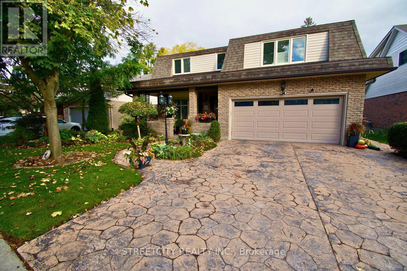 138 Guildford Crescent, London South, Ontario  N6J 3Y6 - Photo 1 - X12459789