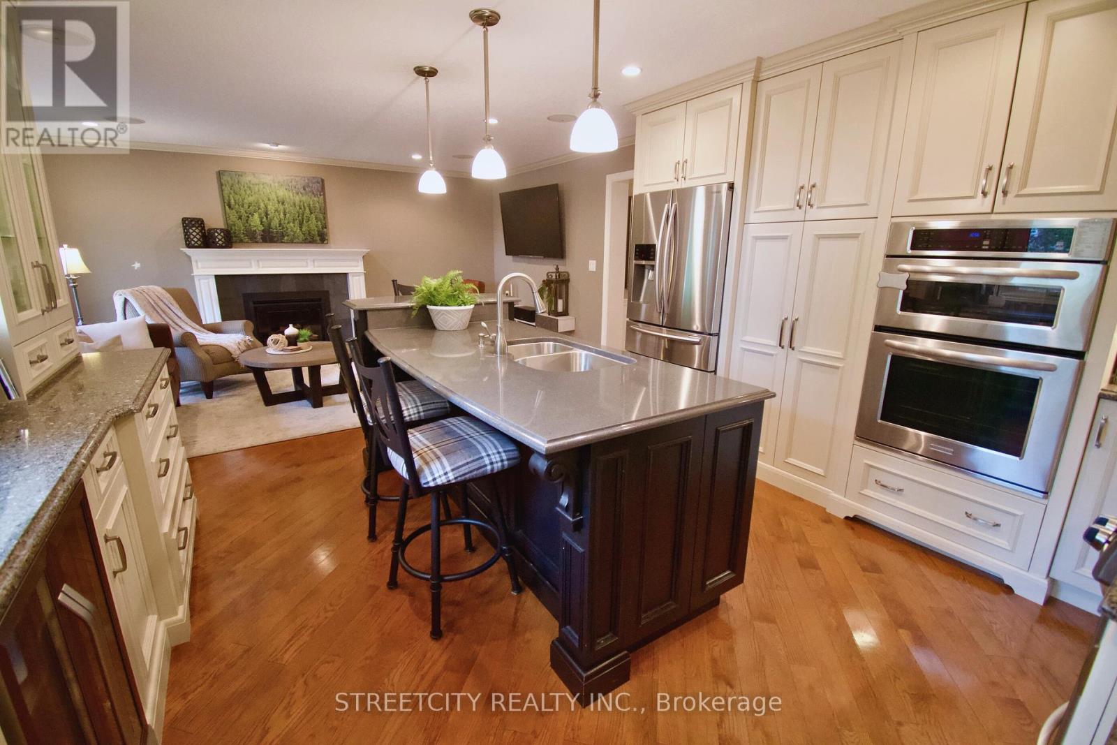 138 Guildford Crescent, London South, Ontario  N6J 3Y6 - Photo 14 - X12459789