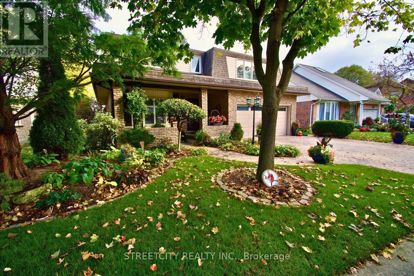 138 Guildford Crescent, London South, Ontario  N6J 3Y6 - Photo 2 - X12459789