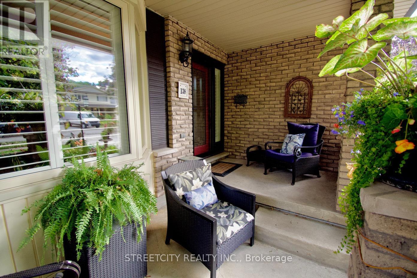 138 Guildford Crescent, London South, Ontario  N6J 3Y6 - Photo 3 - X12459789