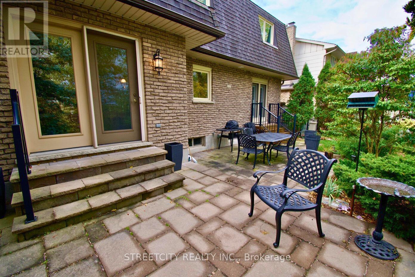138 Guildford Crescent, London South, Ontario  N6J 3Y6 - Photo 35 - X12459789