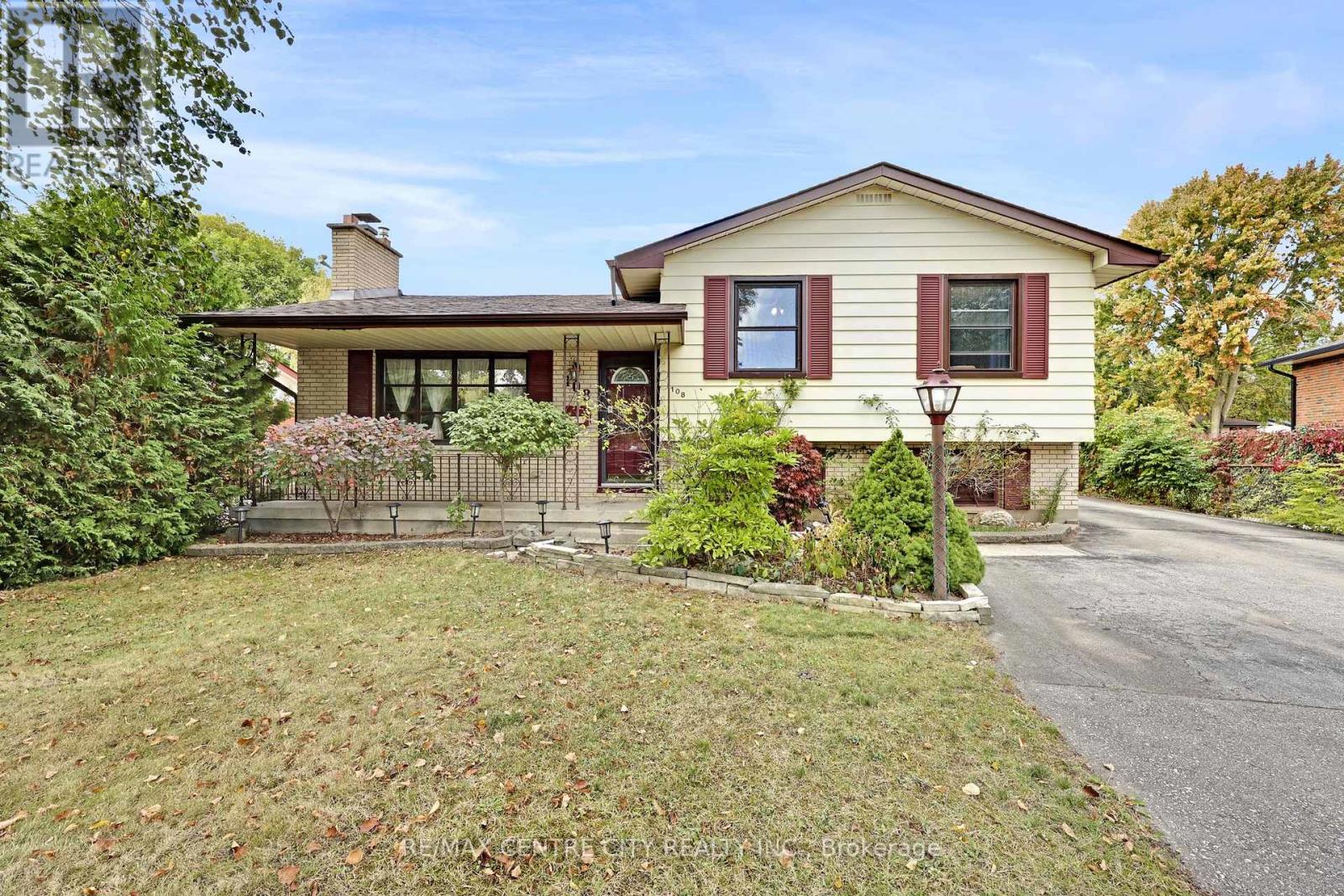 108 Cecilia Place, London East, Ontario  N5Y 4A4 - Photo 1 - X12459903