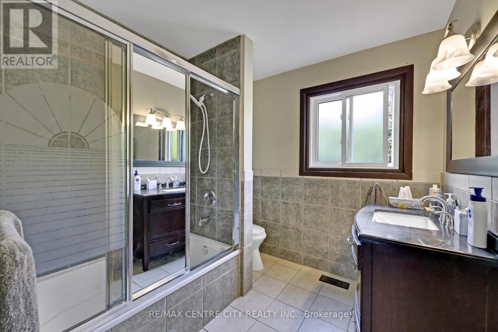 108 Cecilia Place, London East, Ontario  N5Y 4A4 - Photo 23 - X12459903
